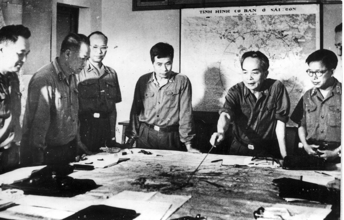 Vai trò của đồng chí Võ Nguyên Giáp