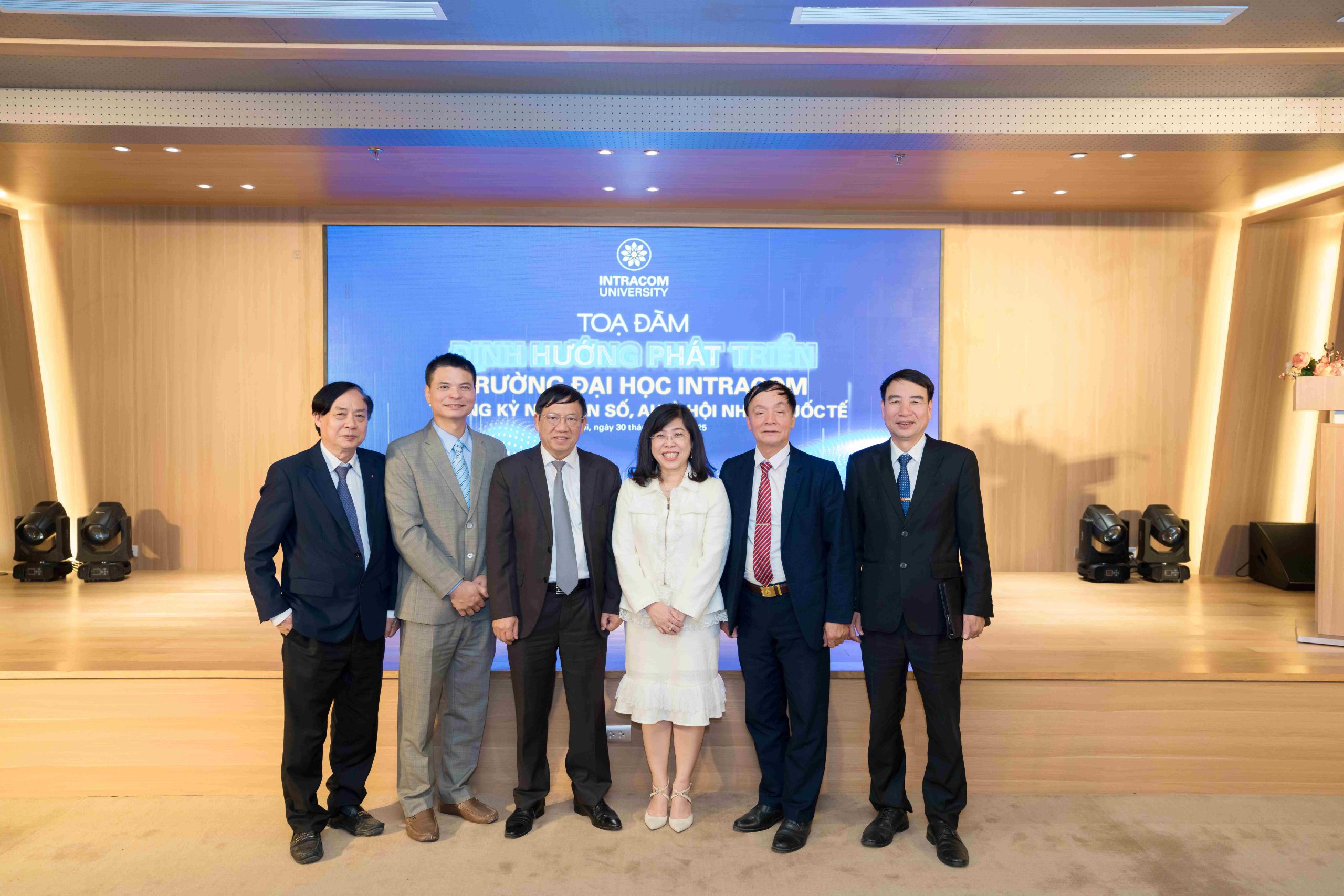 DSC08409 11zon scaled