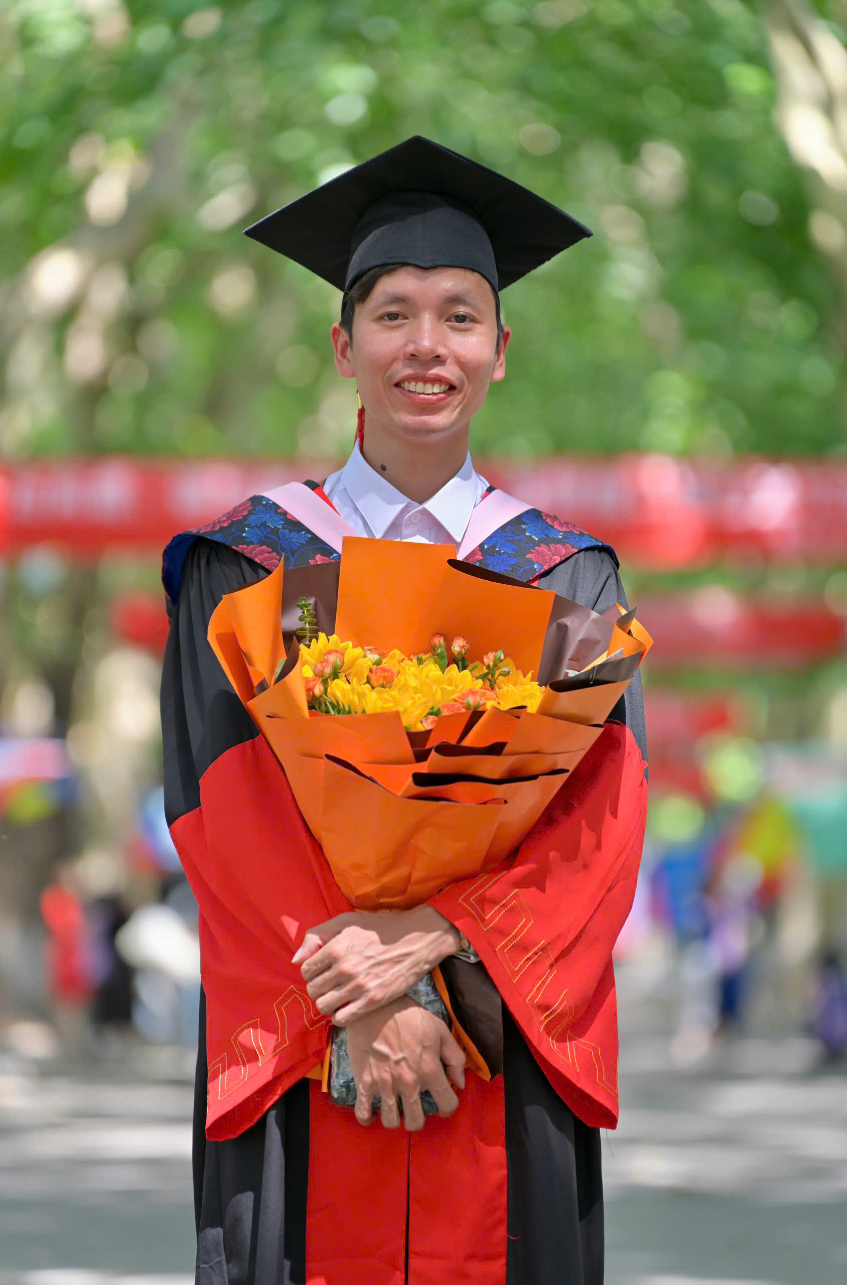 Tiến sĩ Nguyễn Quốc Tư - Phó Hiệu trưởng Trường Đại học Intracom: Hành trình gieo mầm tri thức bằng giáo dục nhân văn 4 Thay Tu 3