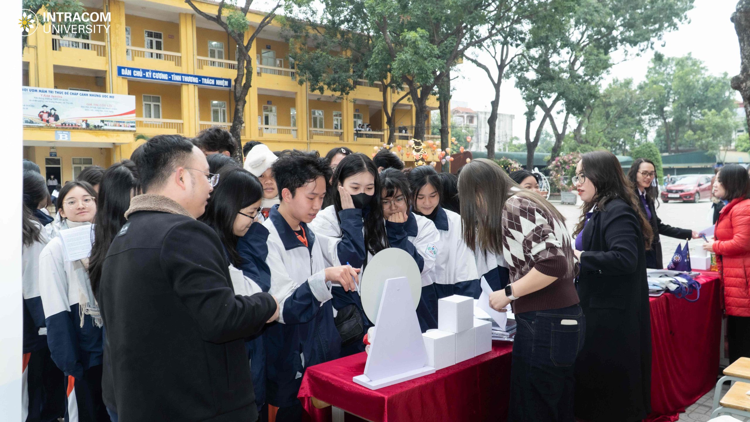 BES04947 11zon scaled