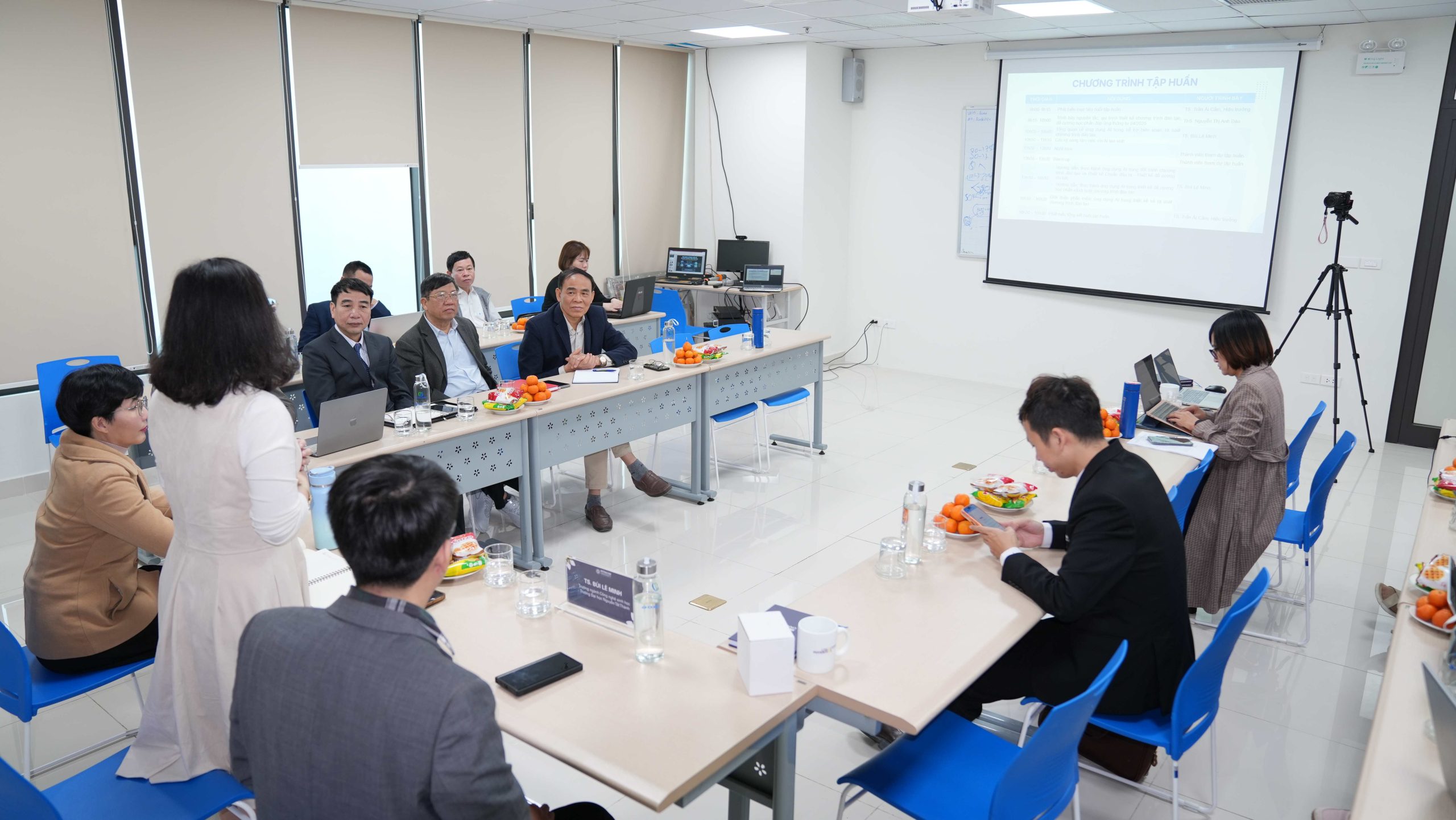 Trường Đại học Intracom triển khai tập huấn nâng cao chất lượng xây dựng chương trình đào tạo 1 DSC00387 11zon scaled