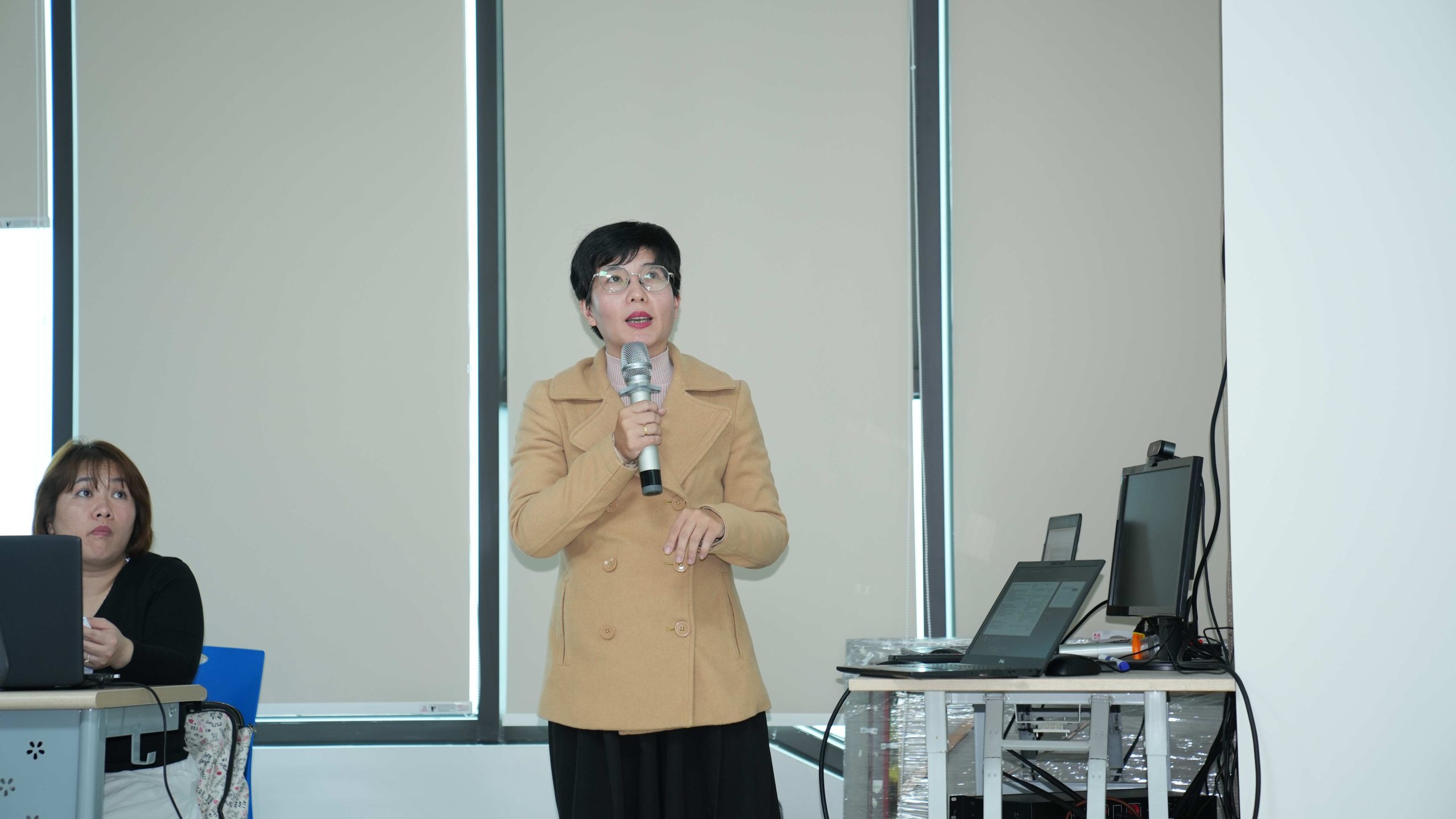 Trường Đại học Intracom triển khai tập huấn nâng cao chất lượng xây dựng chương trình đào tạo 4 DSC00430 11zon scaled