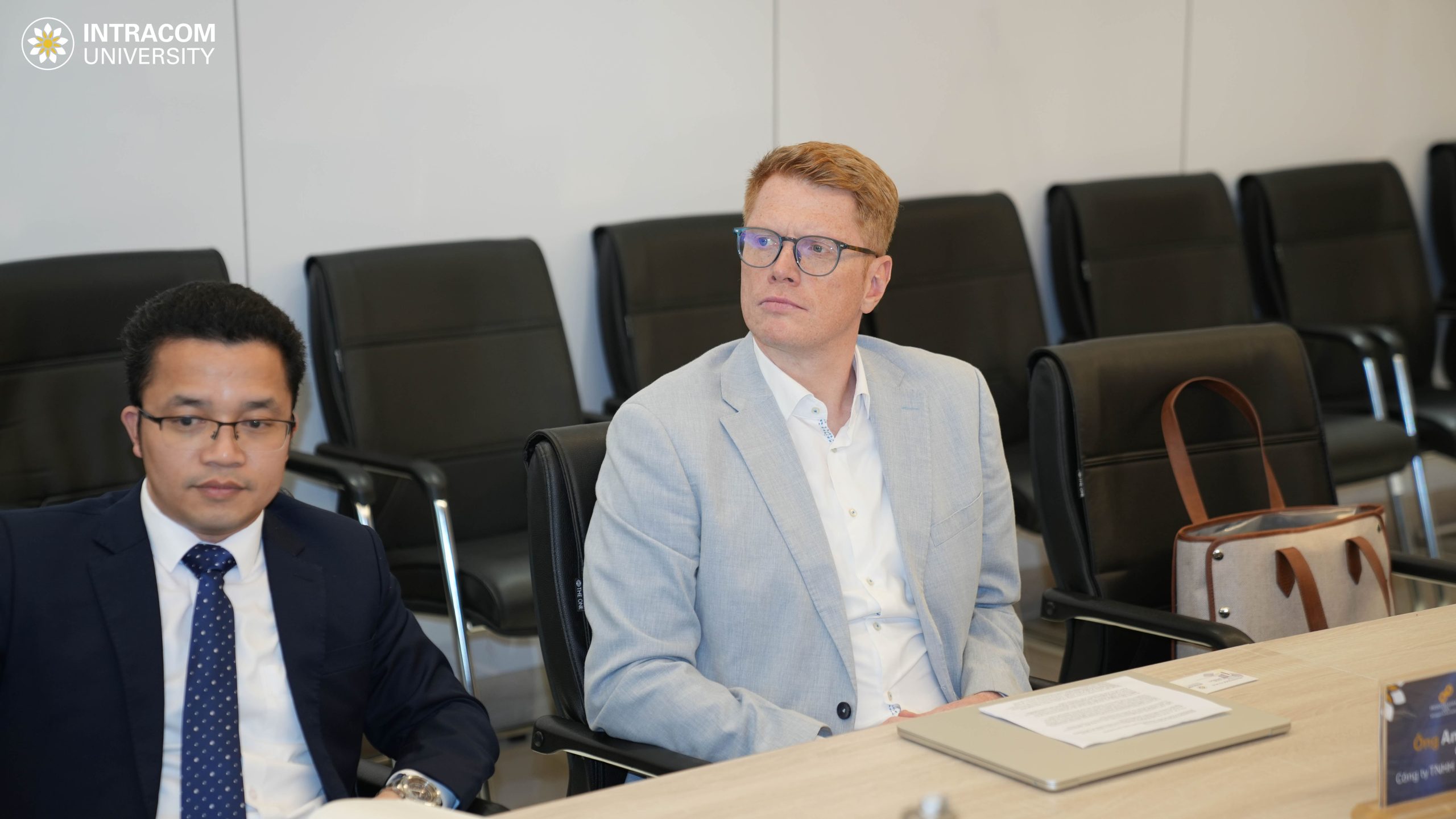 Lễ ký kết biên bản ghi nhớ hợp tác giữa Công ty TNHH Projekt Realisation Asia và Trường Đại học Intracom 5 DSC00959 11zon scaled