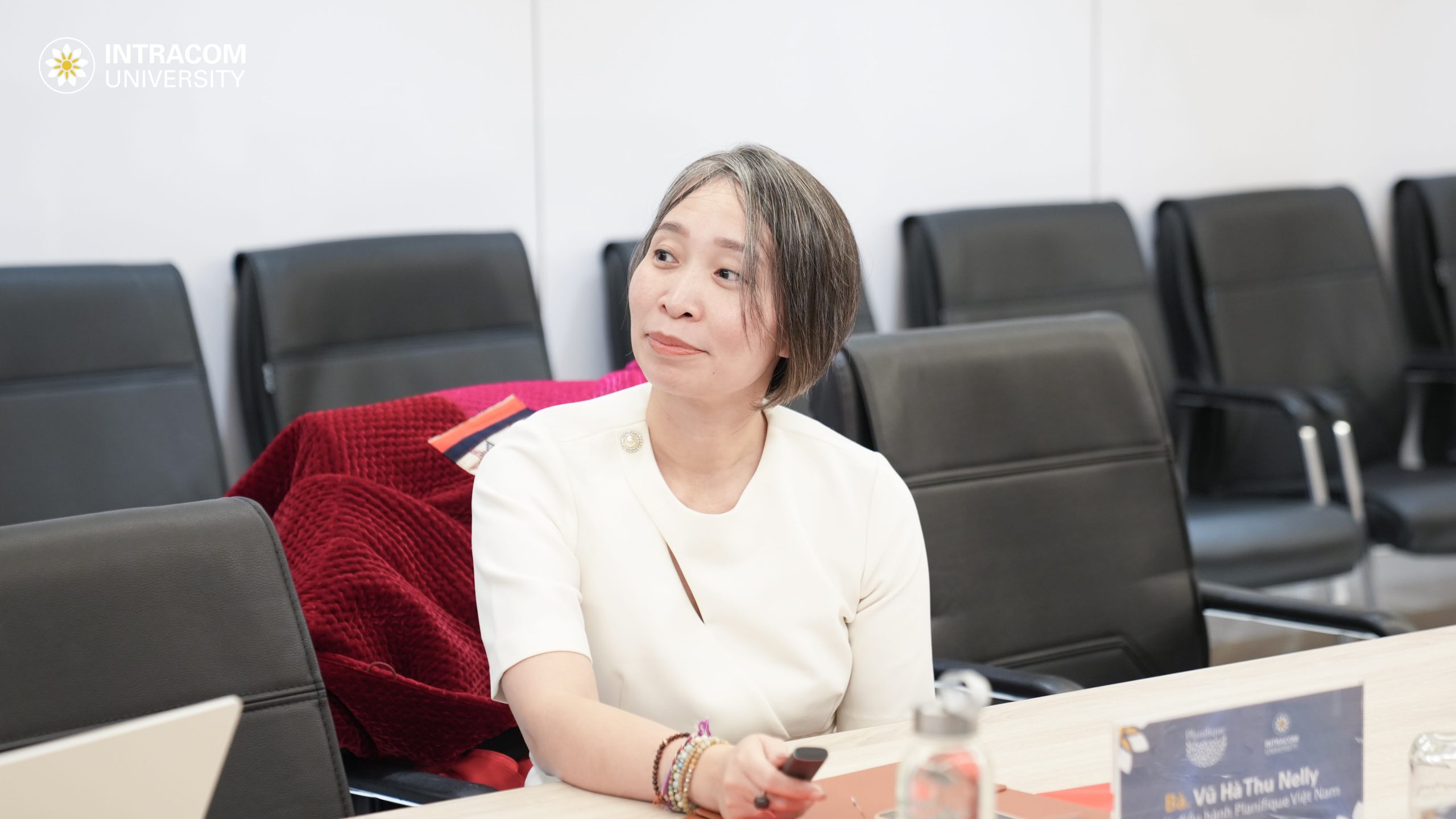 Trường Đại học Intracom mở rộng hợp tác toàn cầu với định chế tài chính uy tín từ Thụy Sĩ 4 DSC01093 11zon scaled