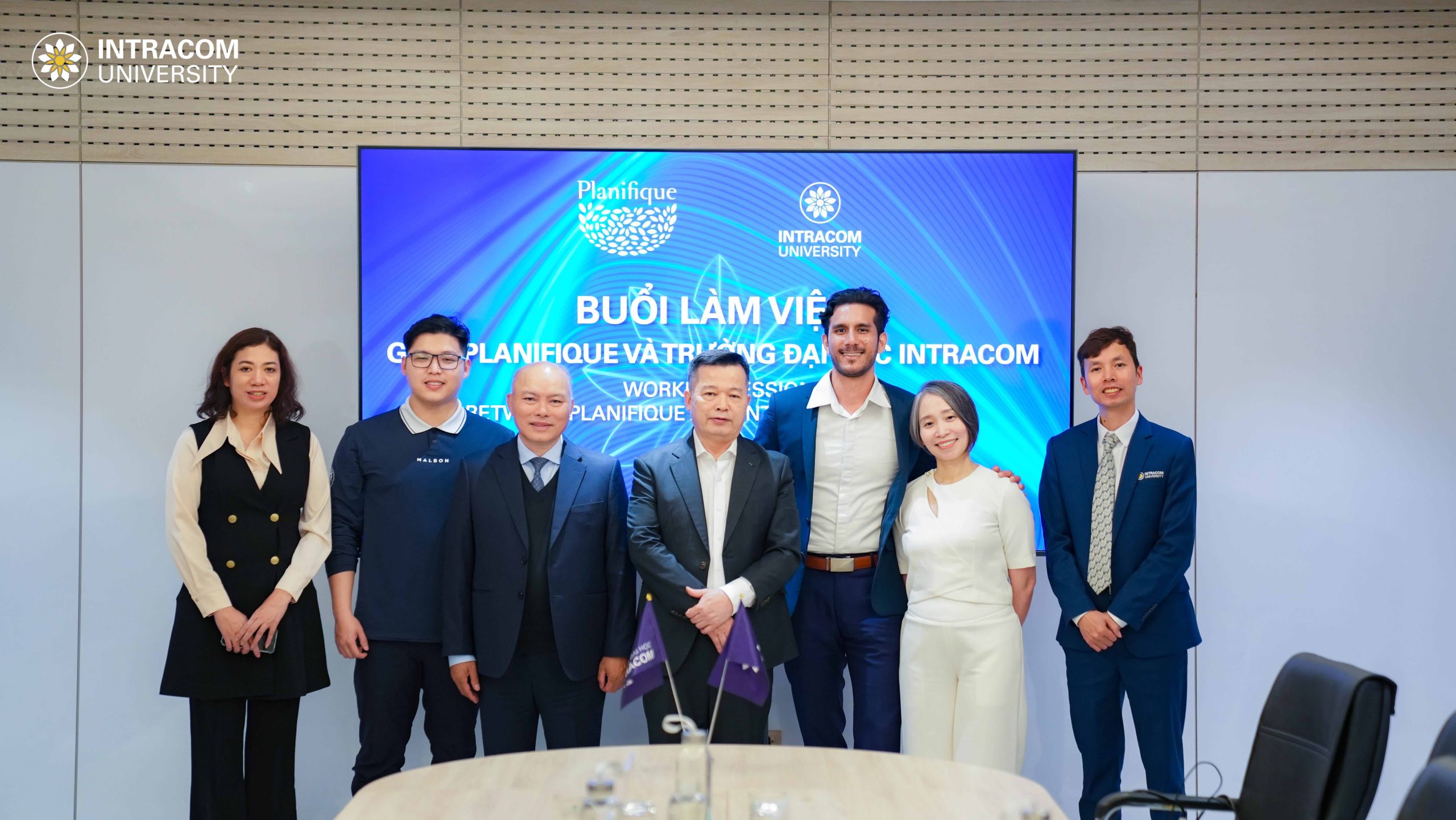 Trường Đại học Intracom mở rộng hợp tác toàn cầu với định chế tài chính uy tín từ Thụy Sĩ 8 DSC01206 11zon scaled