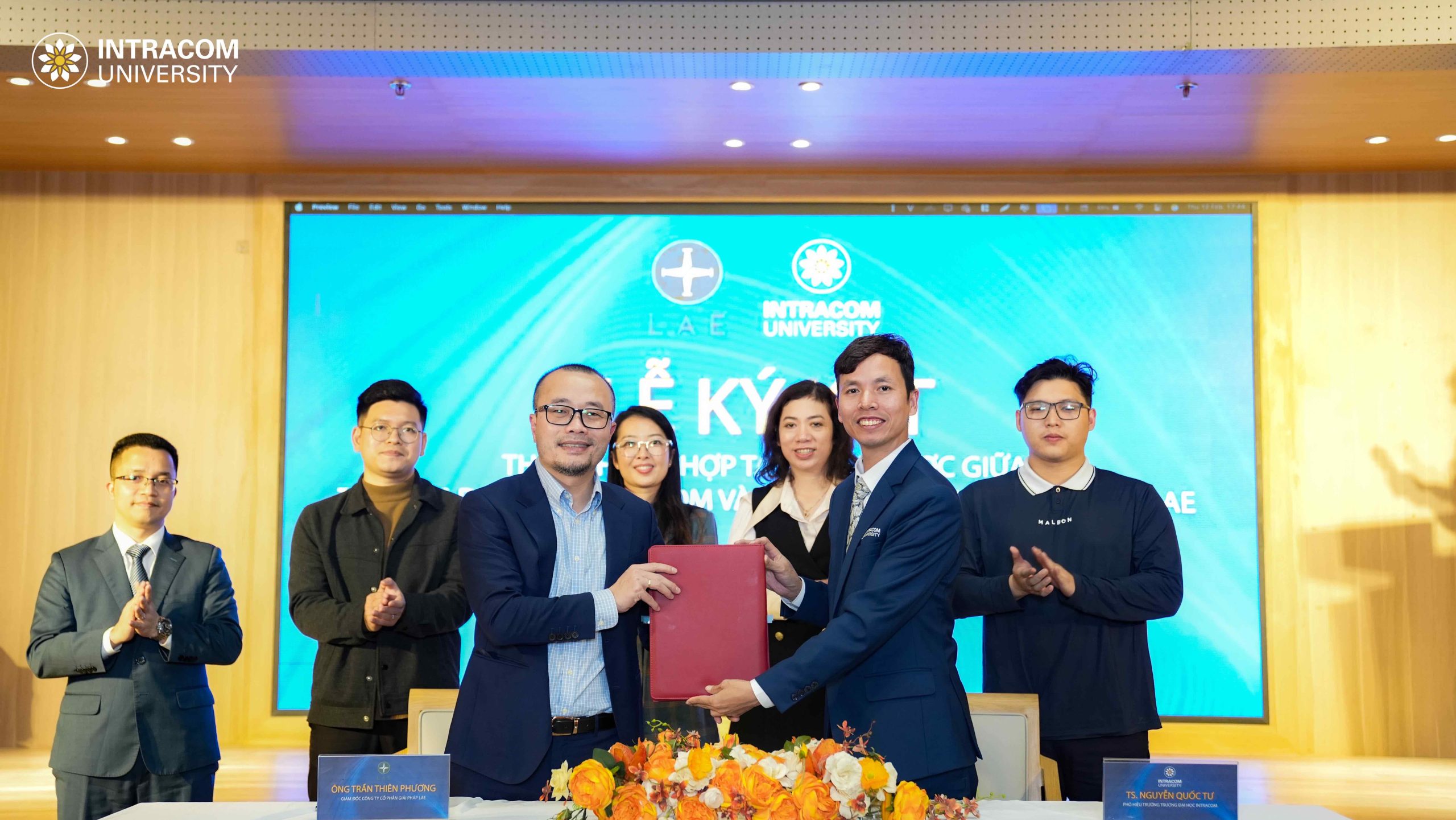 DSC01378 11zon scaled