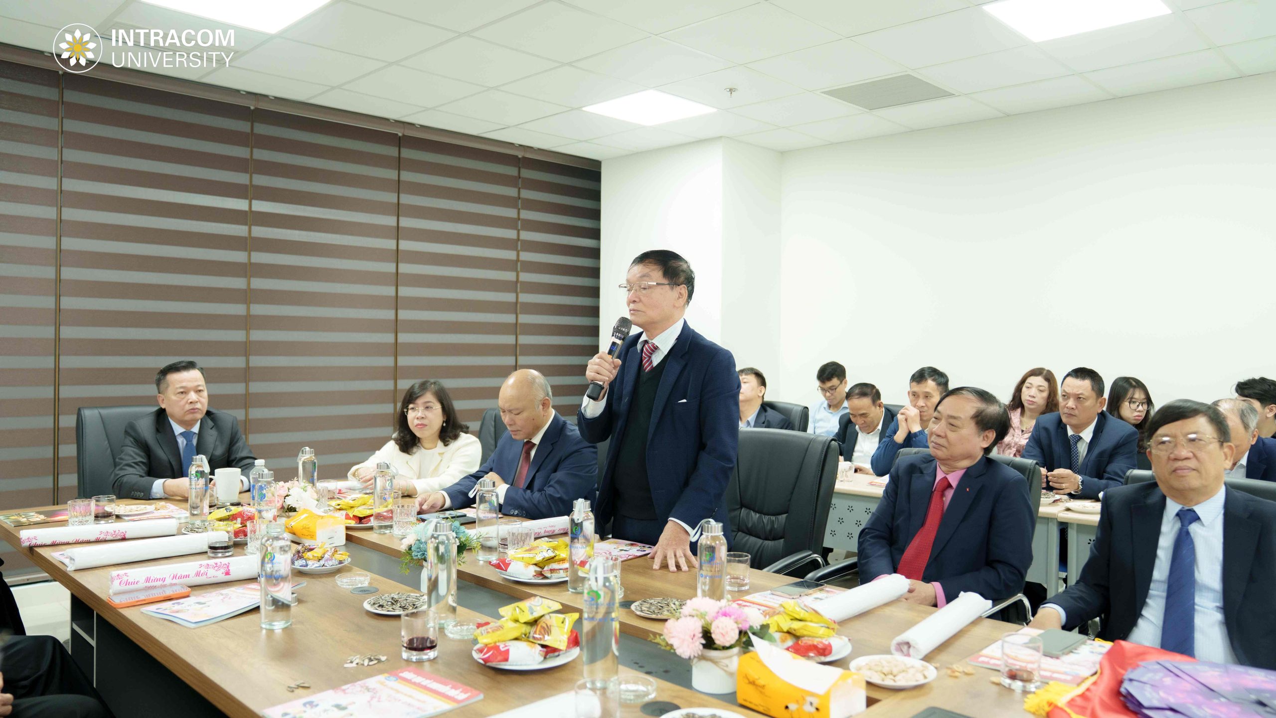 Chào Xuân Bính Ngọ 2026: Chung sức đồng lòng - Siết chặt kỷ cương - Tăng tốc bứt phá 8 DSC02068 11zon scaled