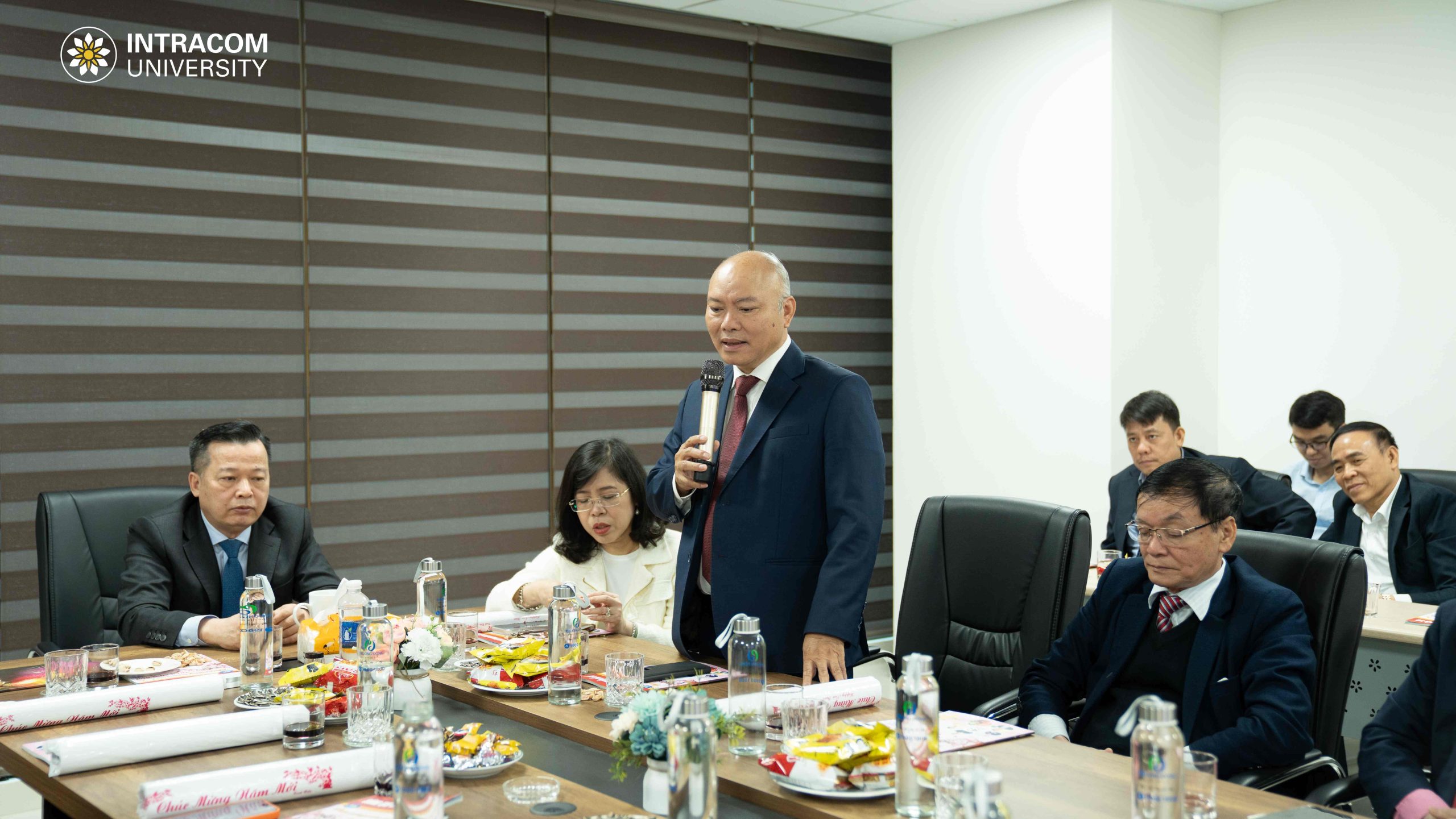 DSC02096 11zon scaled