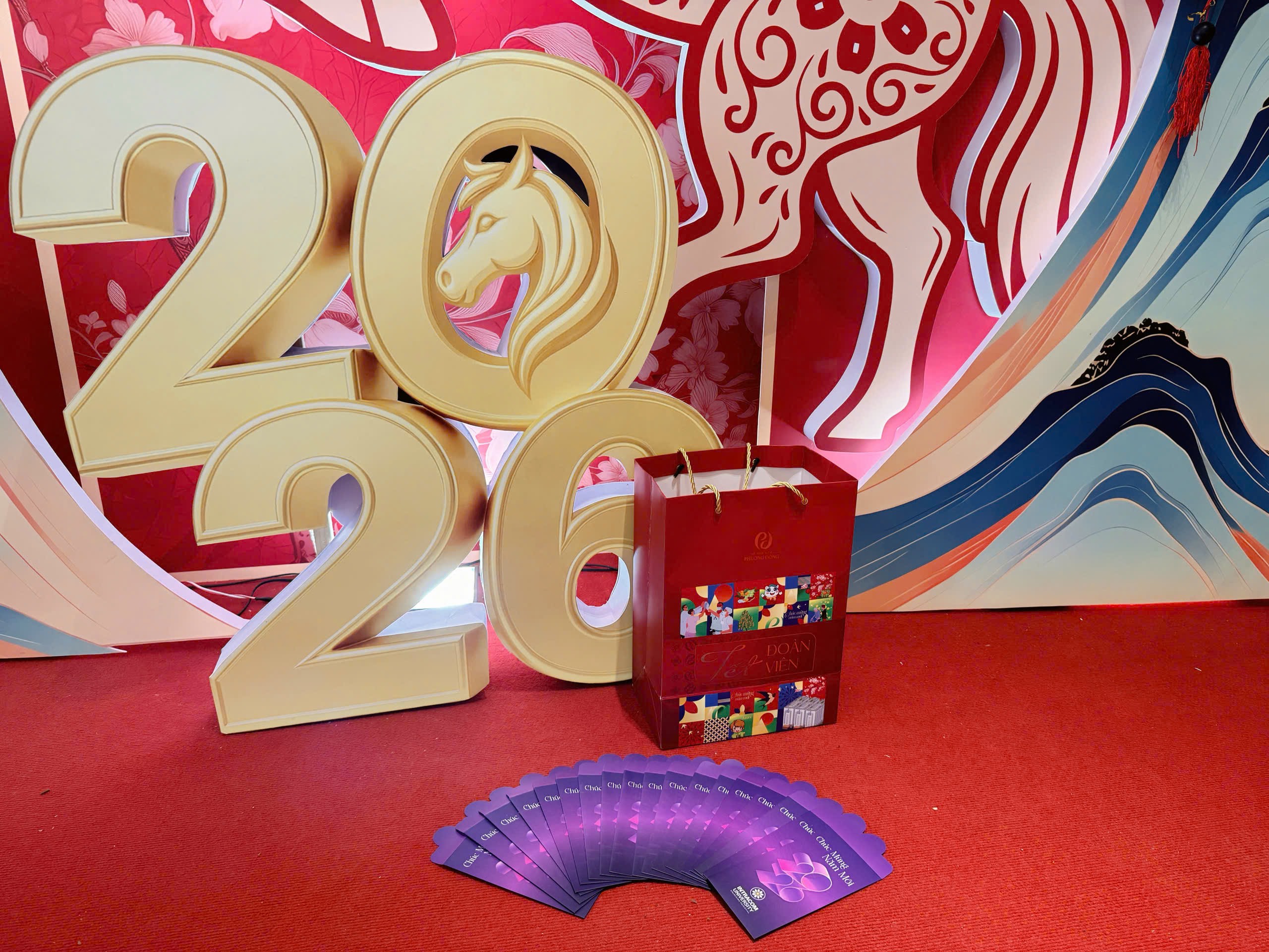 Khai bút đầu xuân Bính Ngọ 2026 tại Trường Đại học Intracom lan tỏa niềm tin và khát vọng mới 3 Sanh 3 2