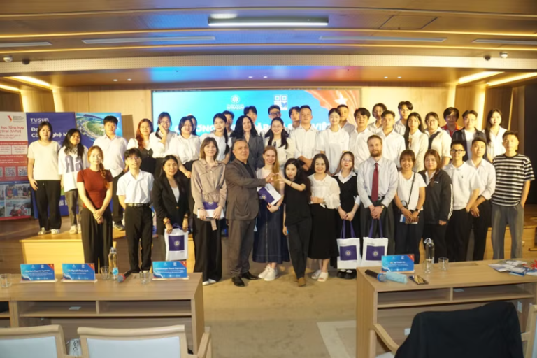 Tăng cường hợp tác trao đổi sinh viên Việt Nam và Liên Bang Nga