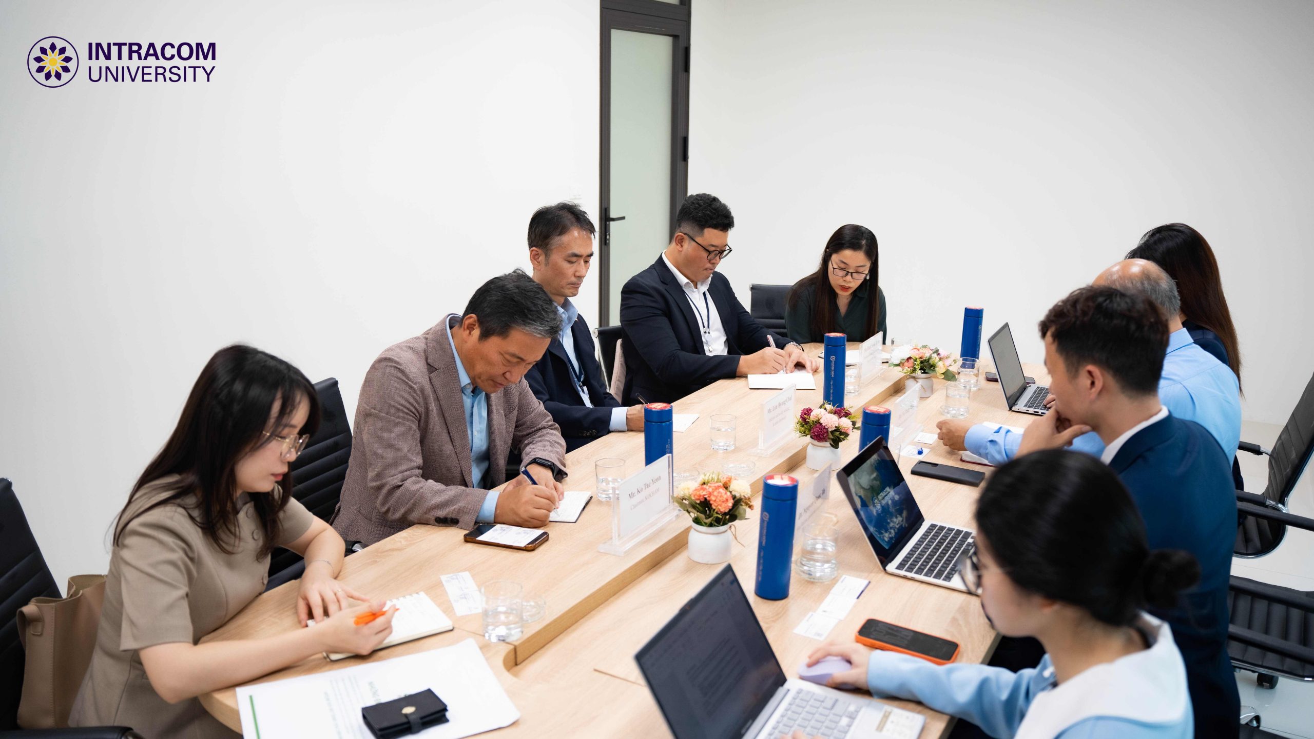 DSC02526 11zon scaled