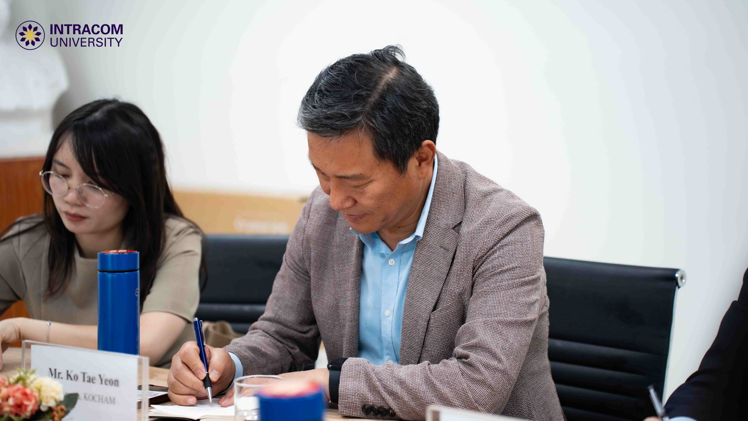 DSC02528 11zon scaled