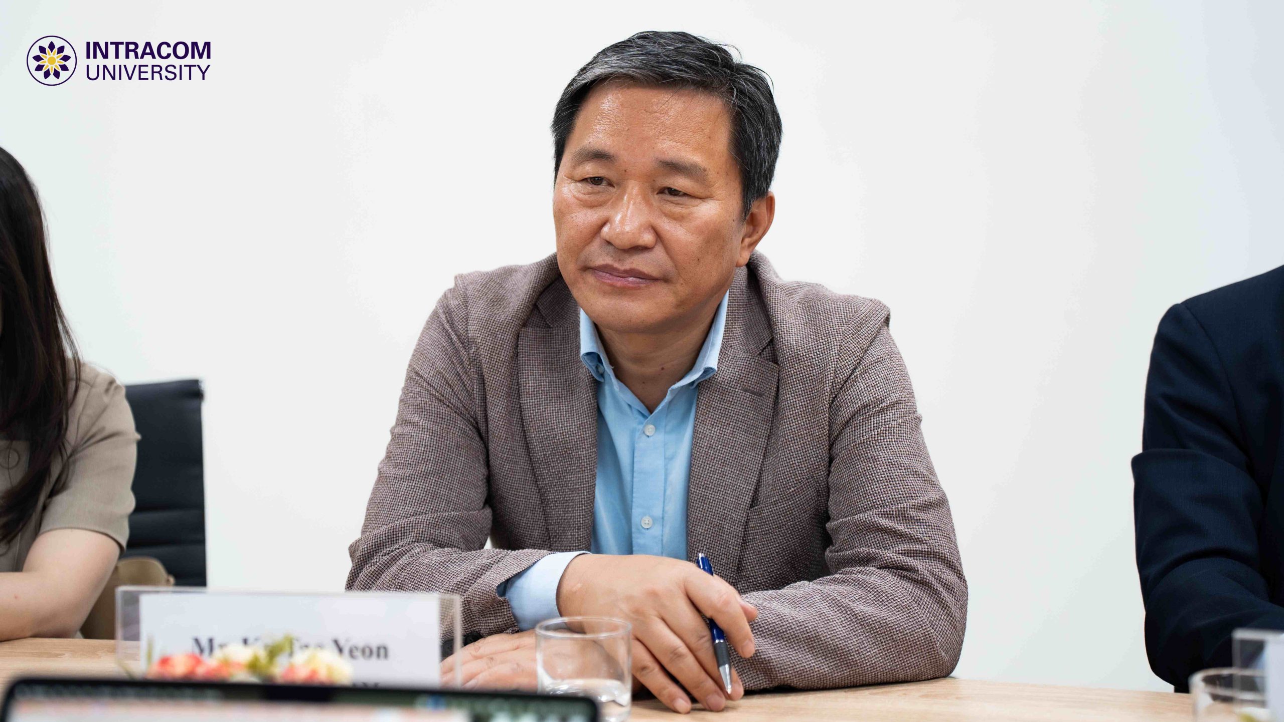 DSC02542 11zon scaled