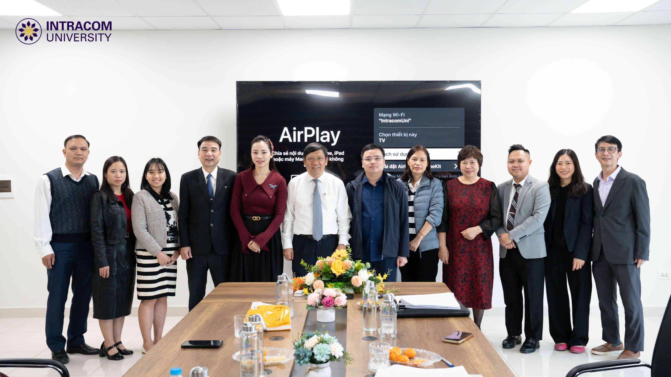 Tọa đàm Mục tiêu, Chuẩn đầu ra và Khung chương trình đào tạo ngành Luật - Luật Kinh tế tại Trường Đại học Intracom 16 DSC02829 2 11zon scaled