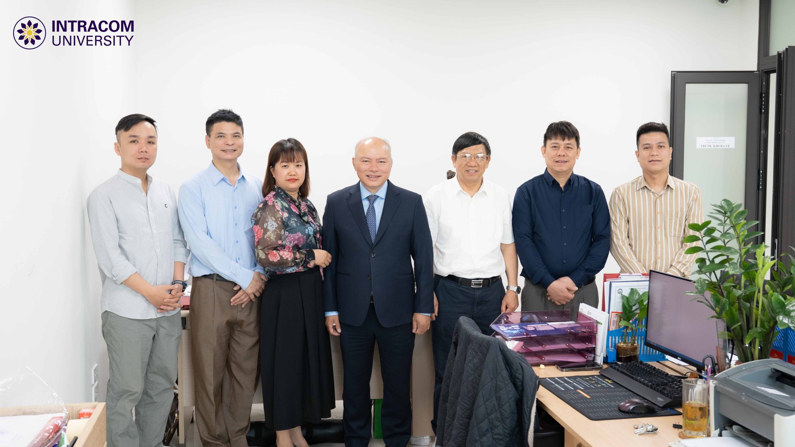 DSC02915 11zon scaled