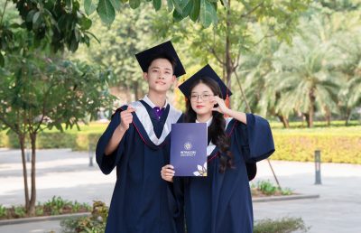 Nộp lệ phí xét tuyển