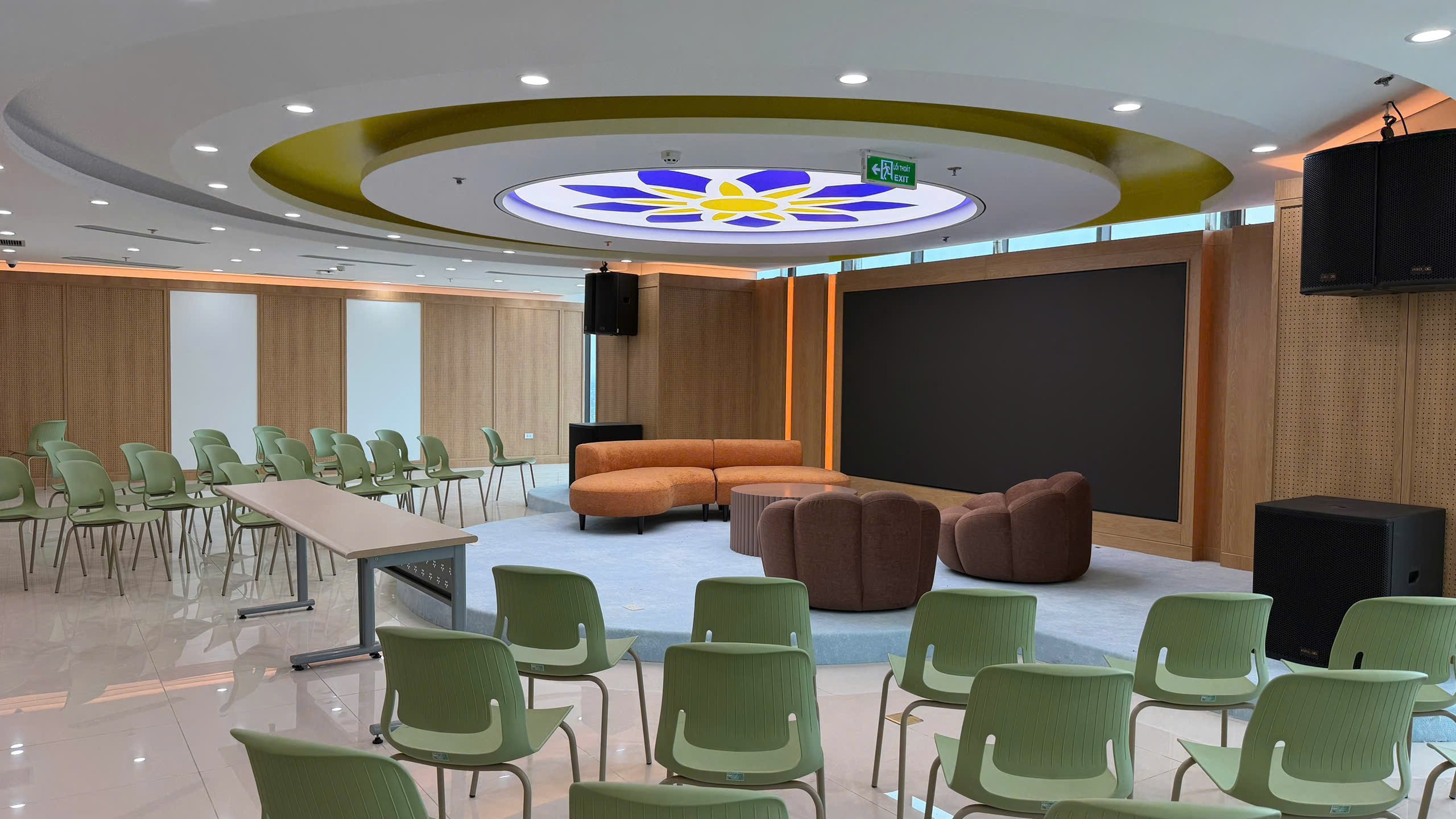 Vòng quanh Trường Đại học Intracom: Khám phá không gian học tập truyền cảm hứng cho thế hệ sinh viên mới 11 1782365283534 4707353162027400741 g6105578798798668749 15f4aeccb03ce8bddde9e745082ca1a7 11zon