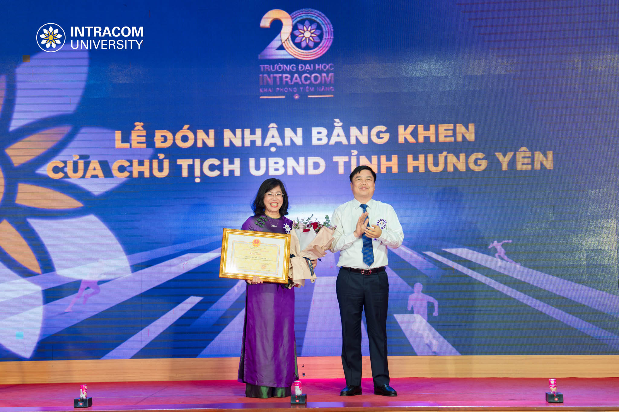 Toàn cảnh Lễ Kỷ niệm 20 năm thành lập: Trường Đại học Intracom chính thức bước vào kỷ nguyên mới 9 20 Nam 3 of 3