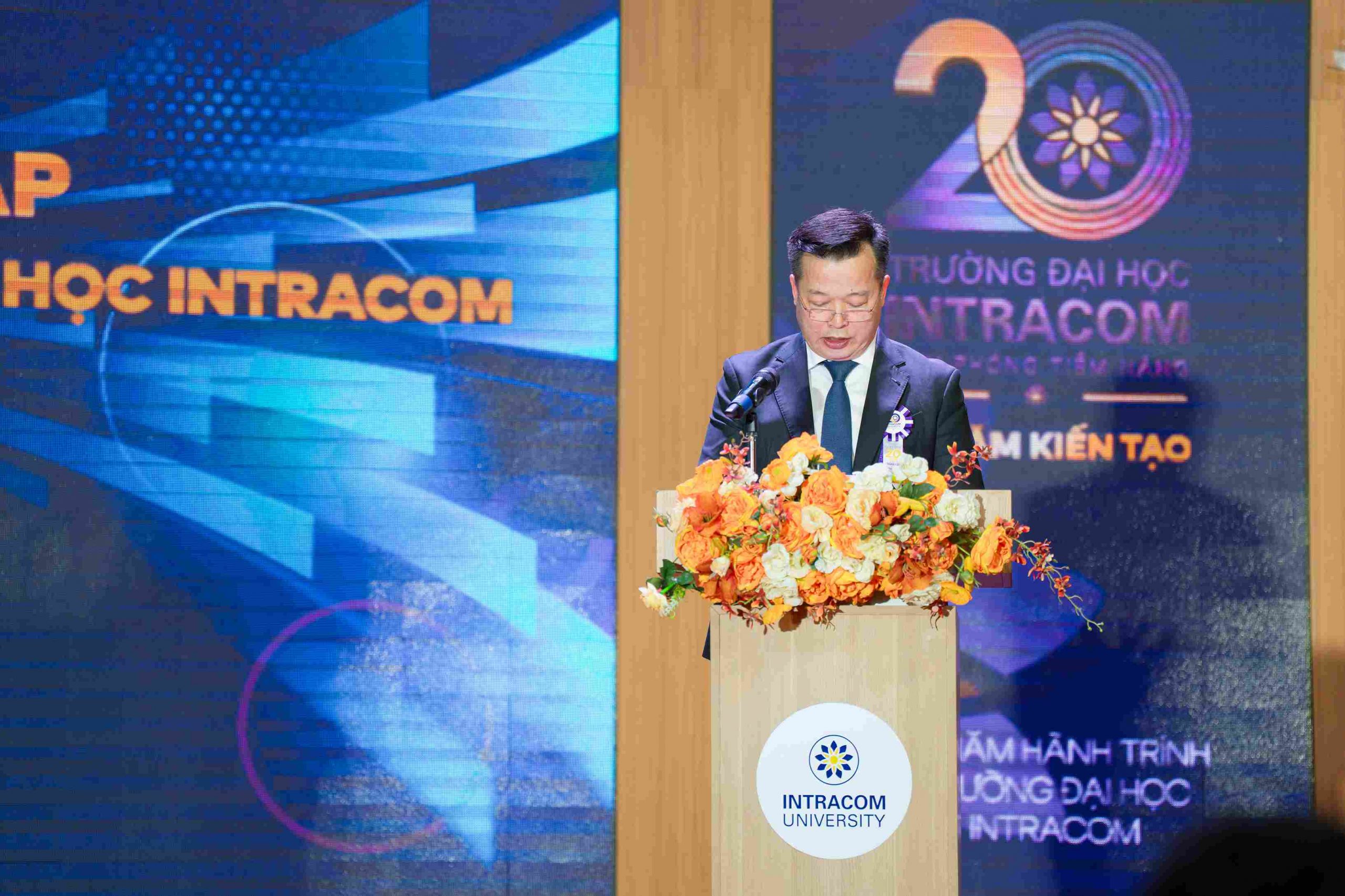 Toàn cảnh Lễ Kỷ niệm 20 năm thành lập: Trường Đại học Intracom chính thức bước vào kỷ nguyên mới 5 DSC04544 11zon scaled