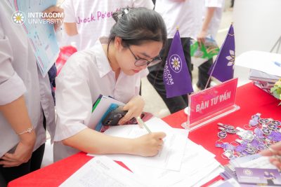 Sở thích hay việc làm: Yếu tố nào quan trọng hơn khi chọn ngành