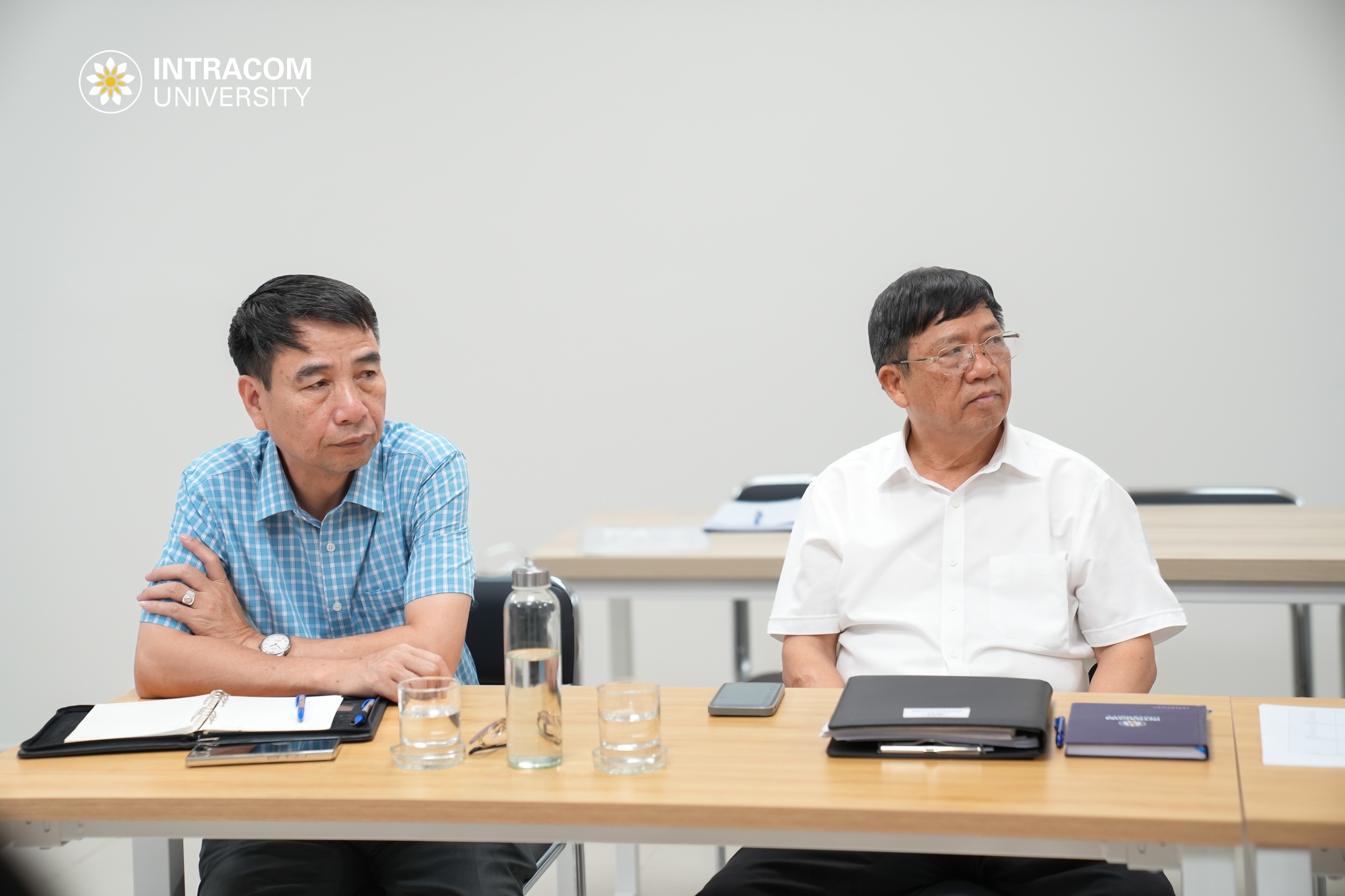 Bước tiến mới trong đào tạo pháp lý gắn với thực tiễn doanh nghiệp tại Trường Đại học Intracom 5 INU 18 of 20 1 11zon