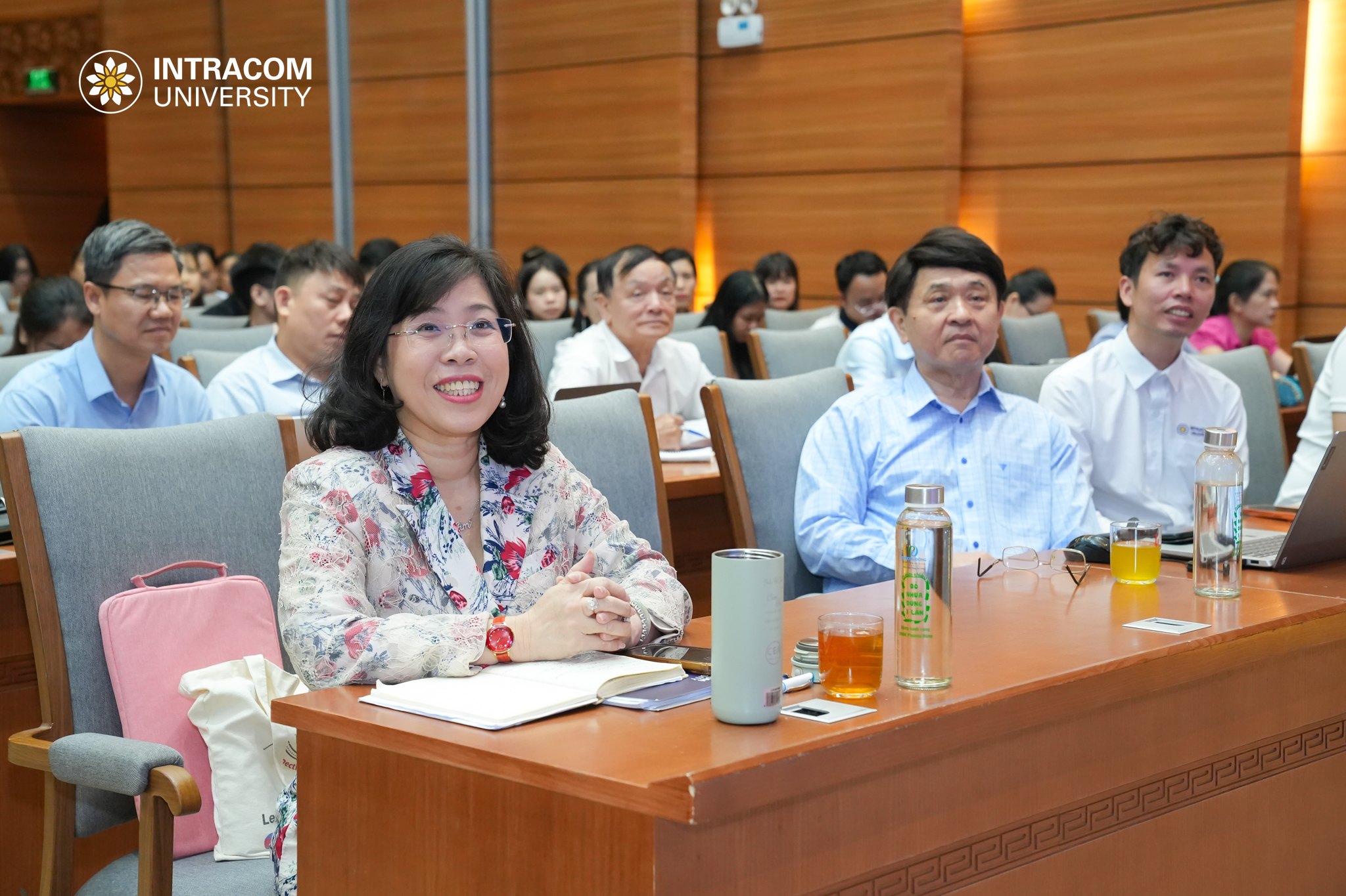 Trường Đại học Intracom tăng cường năng lực tuyển sinh, chủ động hỗ trợ thí sinh trong mùa xét tuyển 2026 5 Tap huan logo1 8 of 15 1