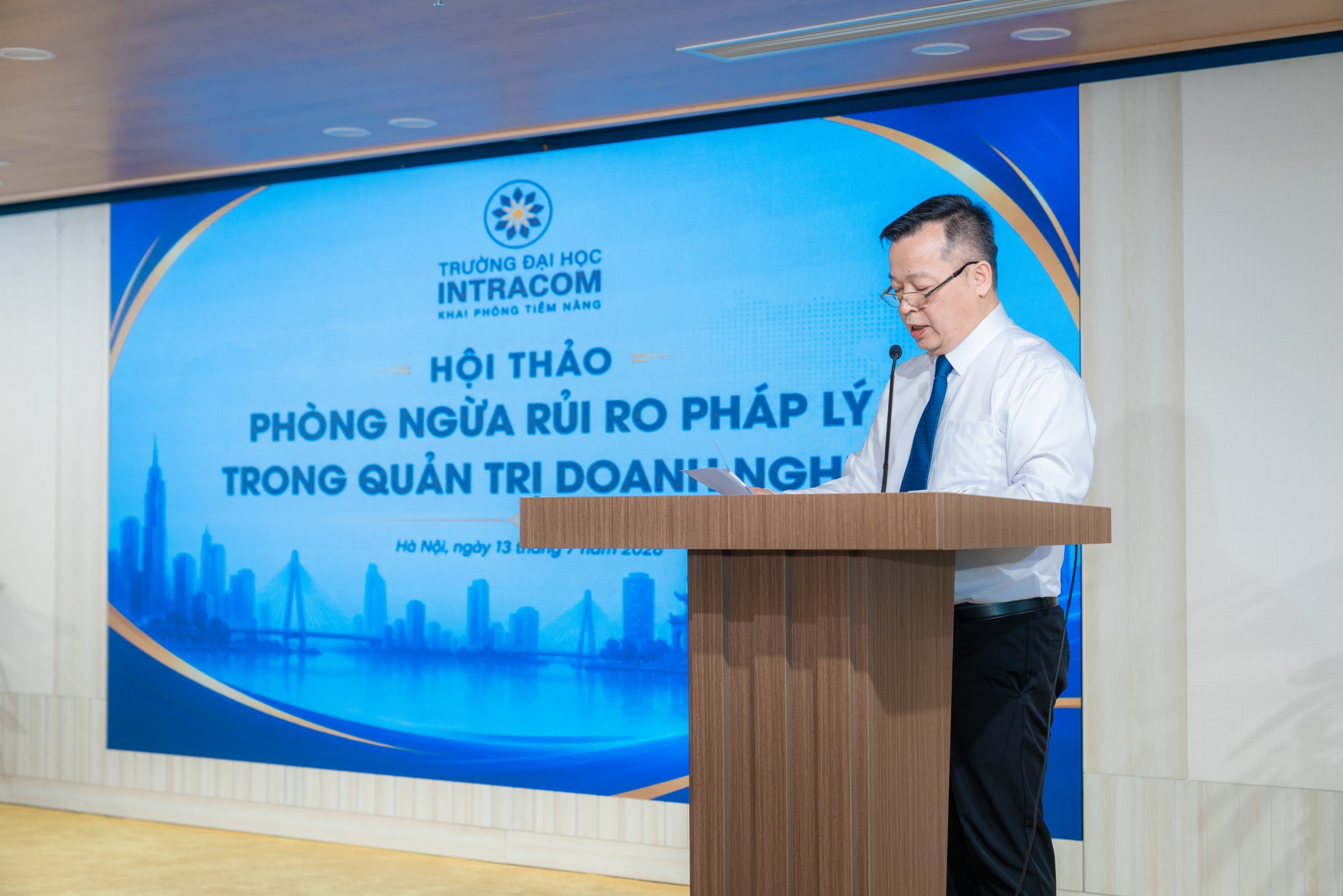 Trường Đại học Intracom tổ chức Hội thảo “Phòng ngừa rủi ro pháp lý trong quản trị doanh nghiệp” 3 Trường Đại học Intracom tổ chức Hội thảo “Phòng ngừa rủi ro pháp lý trong quản trị doanh nghiệp”