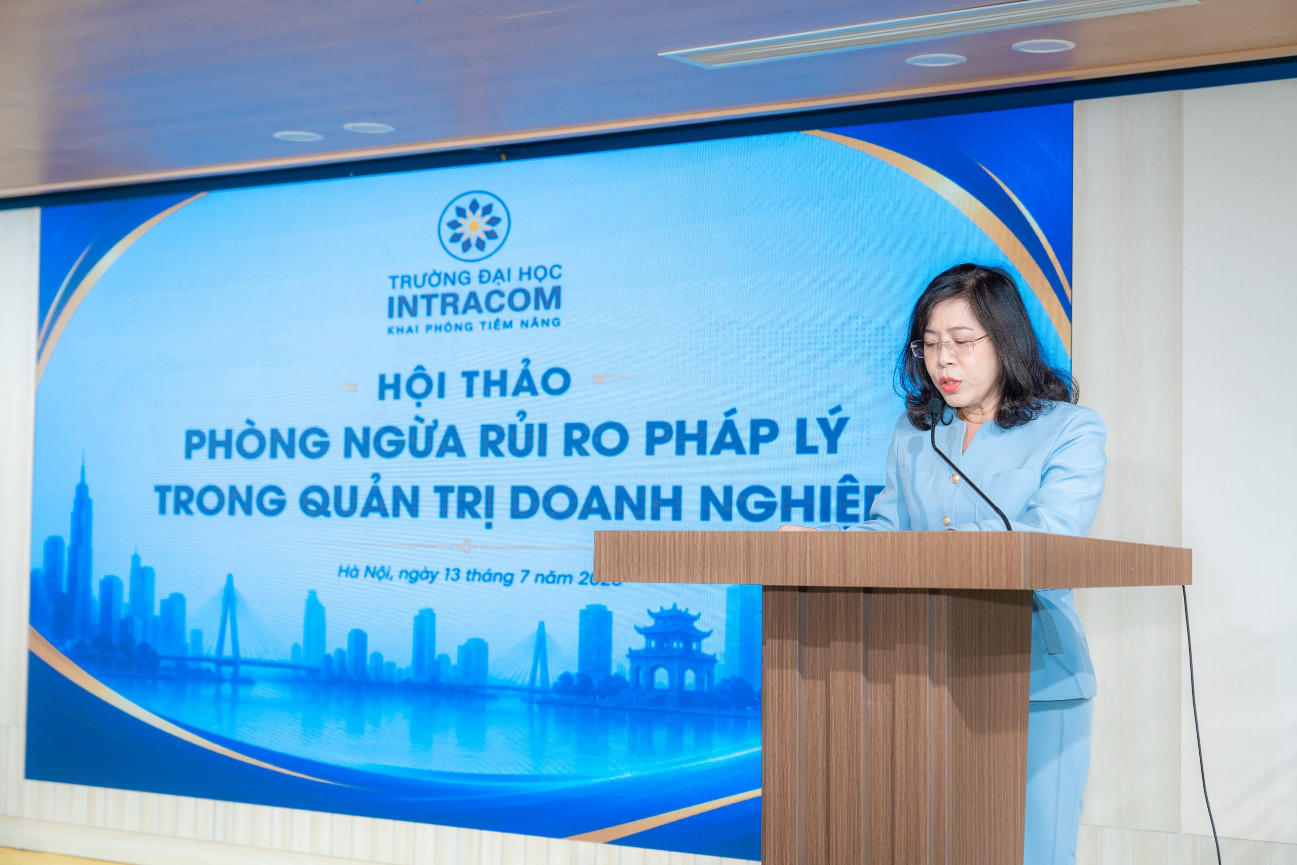 Trường Đại học Intracom tổ chức Hội thảo “Phòng ngừa rủi ro pháp lý trong quản trị doanh nghiệp” 4 Trường Đại học Intracom tổ chức Hội thảo “Phòng ngừa rủi ro pháp lý trong quản trị doanh nghiệp”