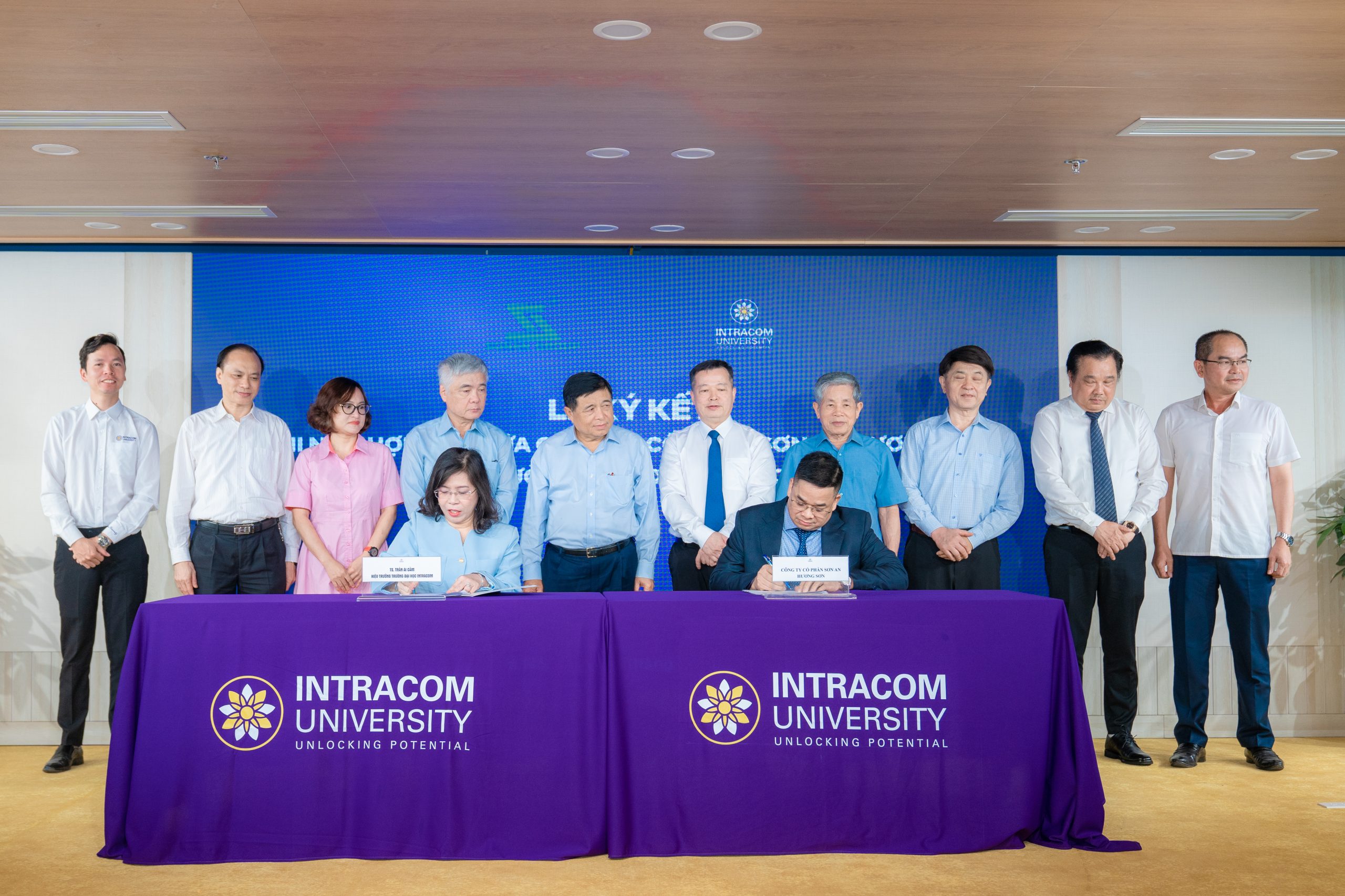 Trường Đại học Intracom tổ chức Hội thảo “Phòng ngừa rủi ro pháp lý trong quản trị doanh nghiệp” 5 Trường Đại học Intracom tổ chức Hội thảo “Phòng ngừa rủi ro pháp lý trong quản trị doanh nghiệp”