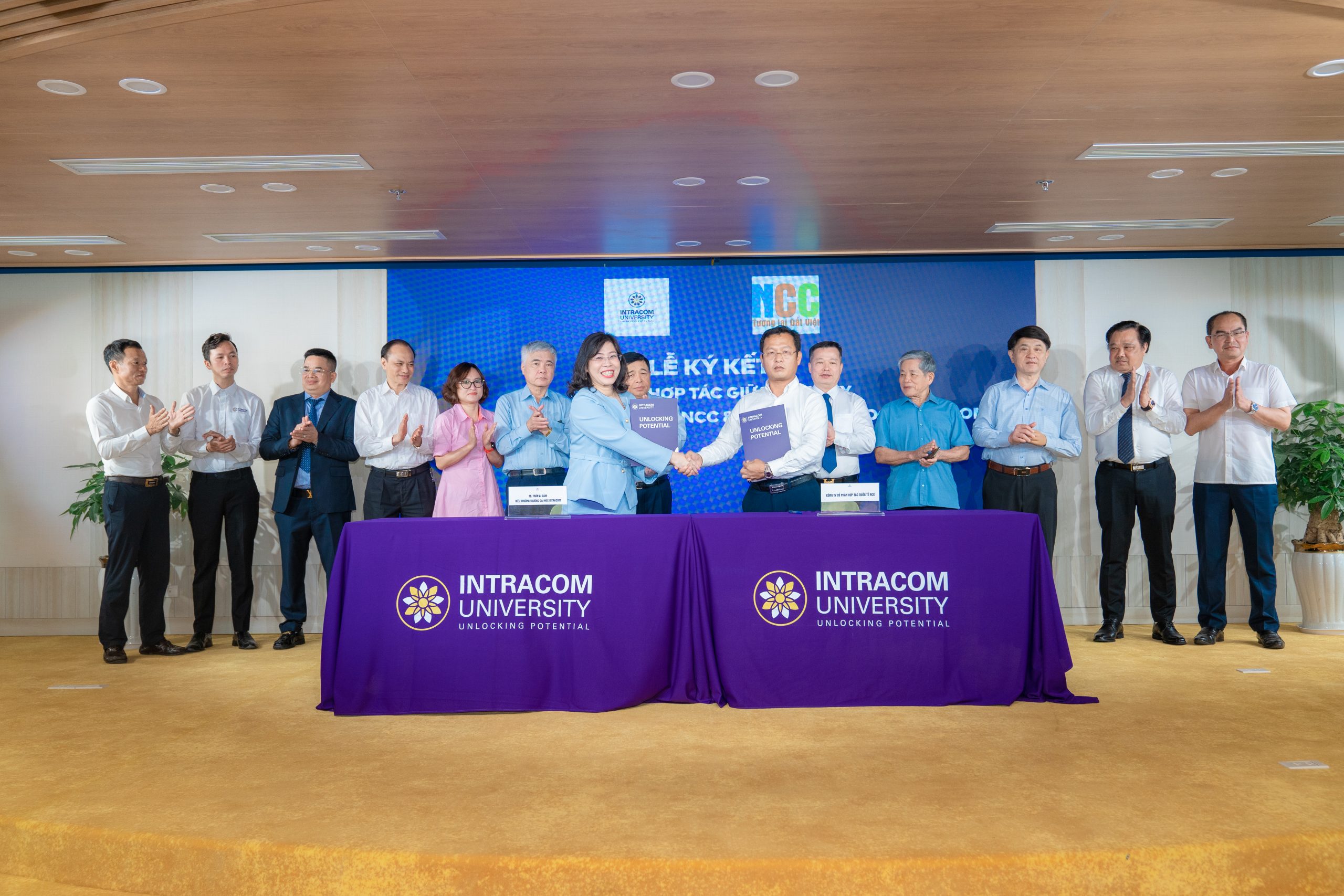 Trường Đại học Intracom tổ chức Hội thảo “Phòng ngừa rủi ro pháp lý trong quản trị doanh nghiệp” 6 Trường Đại học Intracom tổ chức Hội thảo “Phòng ngừa rủi ro pháp lý trong quản trị doanh nghiệp”