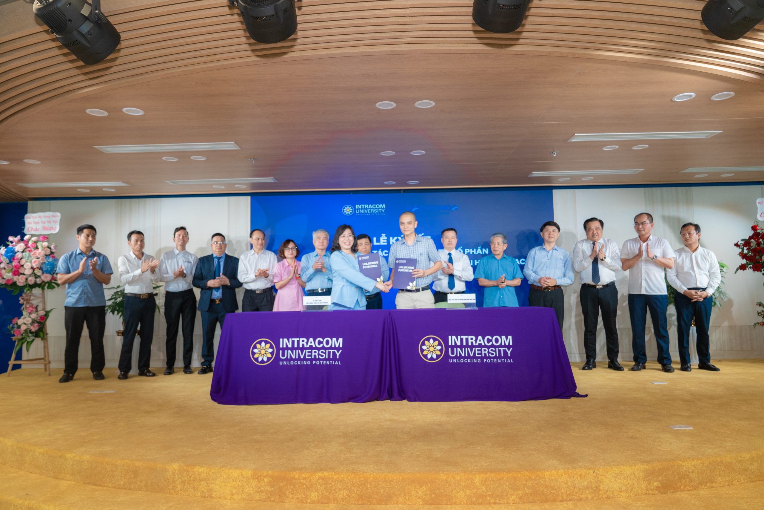 Trường Đại học Intracom tổ chức Hội thảo “Phòng ngừa rủi ro pháp lý trong quản trị doanh nghiệp” 10 Trường Đại học Intracom tổ chức Hội thảo “Phòng ngừa rủi ro pháp lý trong quản trị doanh nghiệp”