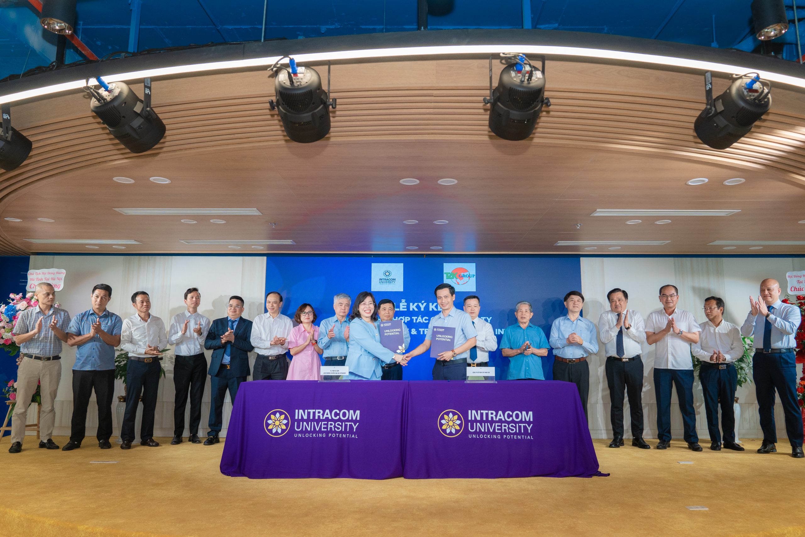 Trường Đại học Intracom tổ chức Hội thảo “Phòng ngừa rủi ro pháp lý trong quản trị doanh nghiệp” 11 Trường Đại học Intracom tổ chức Hội thảo “Phòng ngừa rủi ro pháp lý trong quản trị doanh nghiệp”