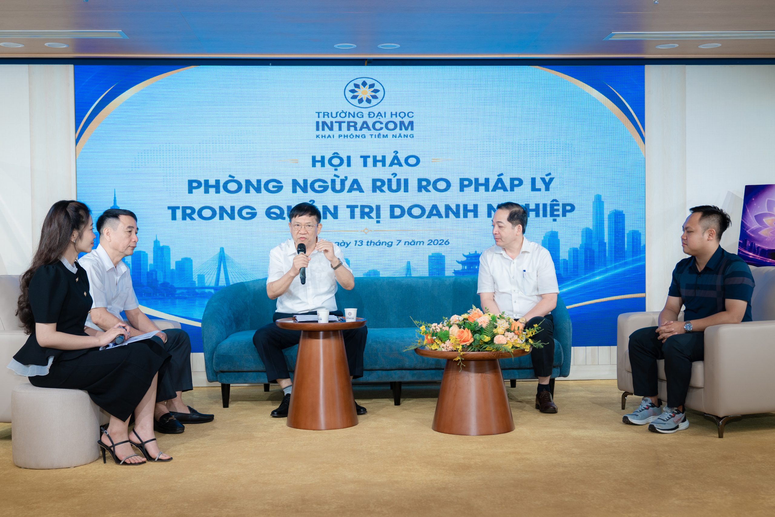 Trường Đại học Intracom tổ chức Hội thảo “Phòng ngừa rủi ro pháp lý trong quản trị doanh nghiệp” 18 Trường Đại học Intracom tổ chức Hội thảo “Phòng ngừa rủi ro pháp lý trong quản trị doanh nghiệp”