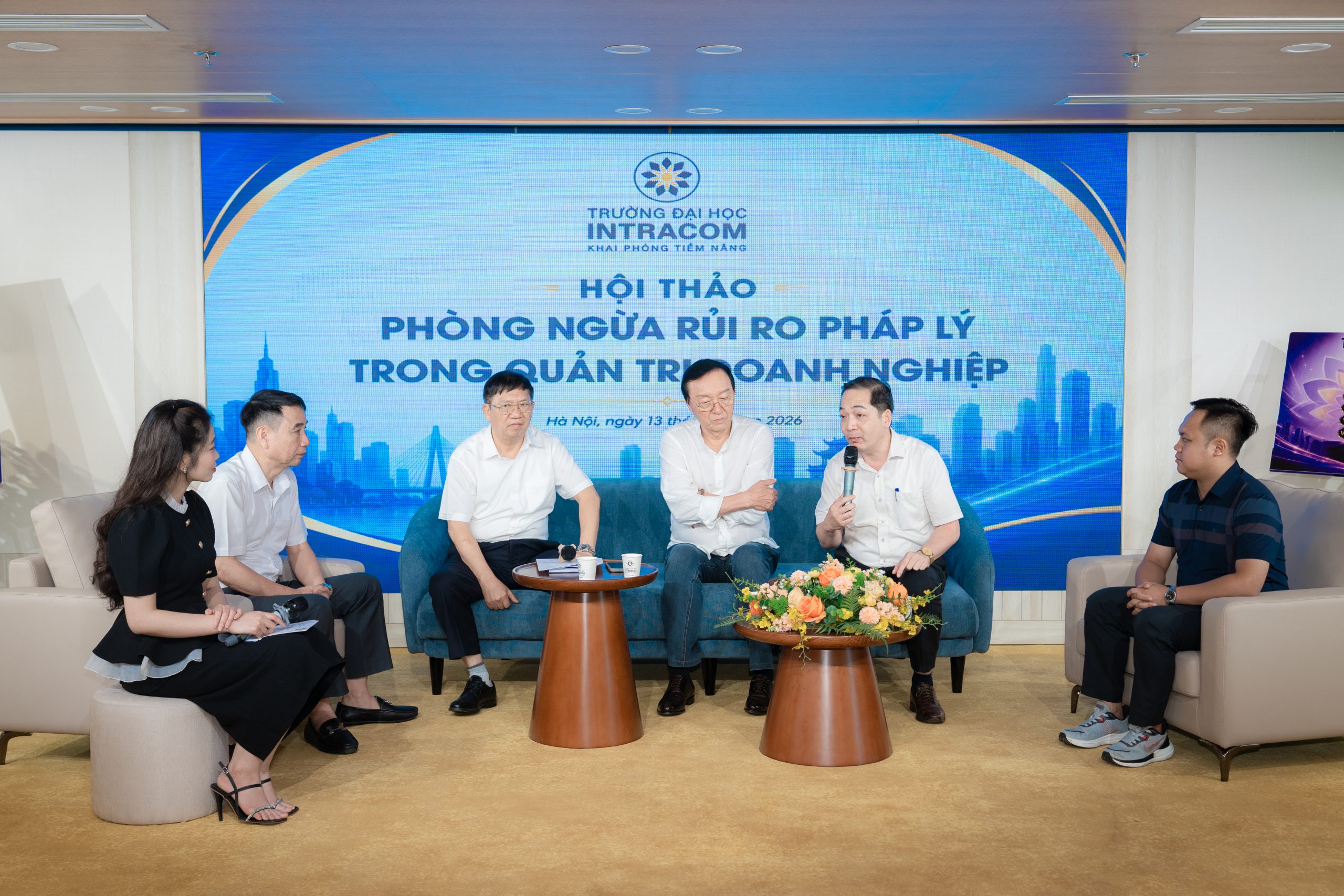 Trường Đại học Intracom tổ chức Hội thảo “Phòng ngừa rủi ro pháp lý trong quản trị doanh nghiệp” 16 Trường Đại học Intracom tổ chức Hội thảo “Phòng ngừa rủi ro pháp lý trong quản trị doanh nghiệp”