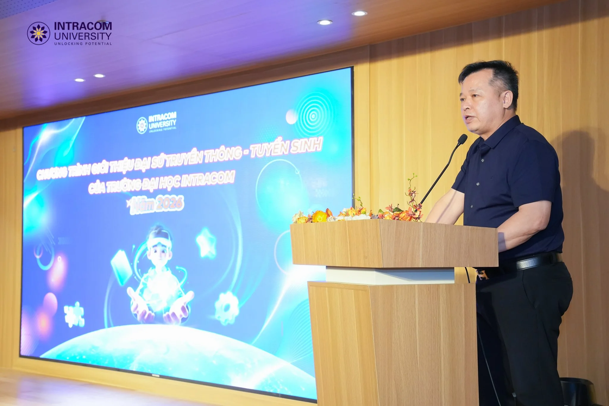 Trường Đại học Intracom phát động “Chương trình Đại sứ Truyền thông Tuyển sinh năm 2026” 3 Ông Nguyễn Thanh Việt - Chủ tịch HĐQT Intracom Group phát biểu chỉ đạo, định hướng những nhiệm vụ trọng tâm của Chương trình Đại sứ Truyền thông Tuyển sinh năm 2026