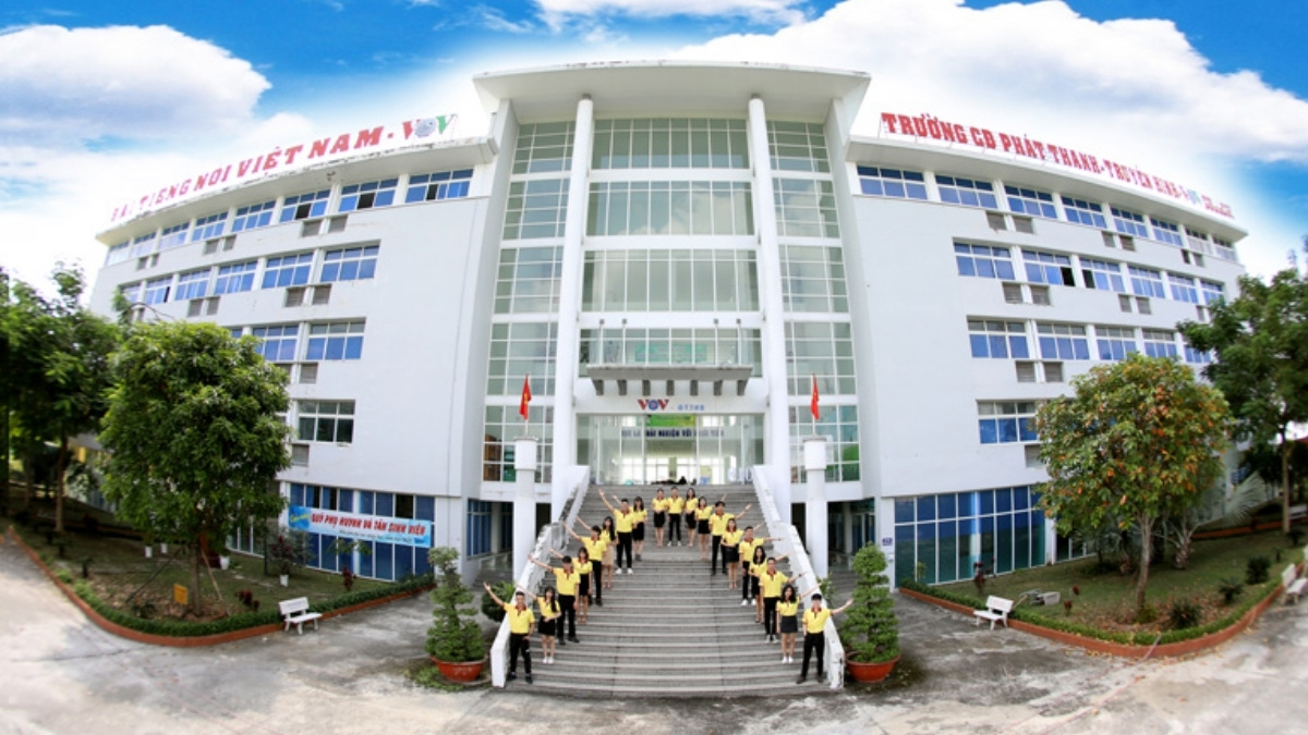 Một Lộ Trình - Hai Văn Bằng: Đón Đầu Tương Lai Cùng Trường Đại Học Intracom
