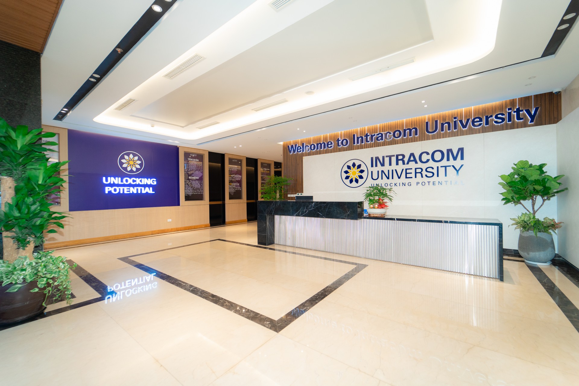 Sảnh tiếp đón trường đại học Intracom 1