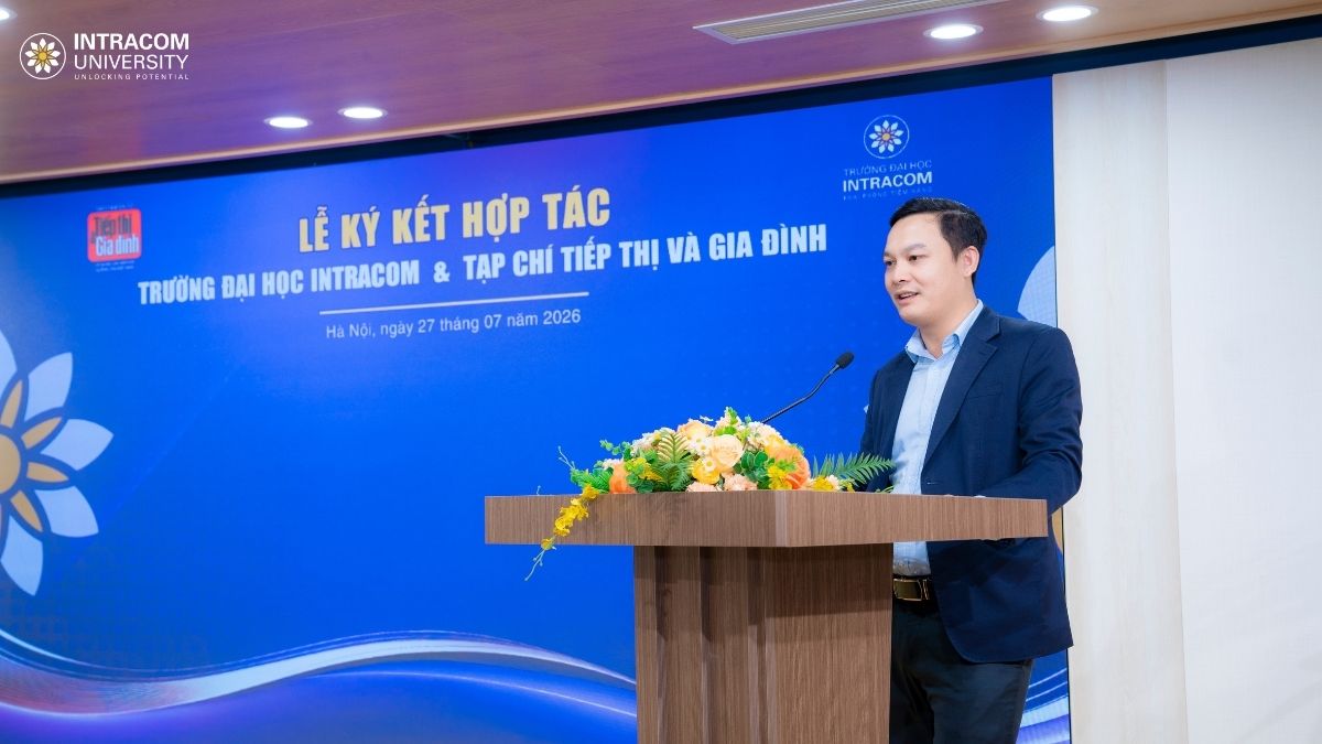 Trường Đại Học Intracom Ký Kết Hợp Tác Chiến Lược Với Tạp Chí Tiếp Thị Và Gia Đình, Đẩy Mạnh Truyền Thông Thương Hiệu Và Phát Triển Nguồn Nhân Lực Truyền Thông 2 ThS. Hoàng Văn Vững – Đại diện Tạp chí Tiếp thị và Gia đình phát biểu về cơ hội thực hành nghề nghiệp và định hướng hợp tác chiến lược giữa hai đơn vị