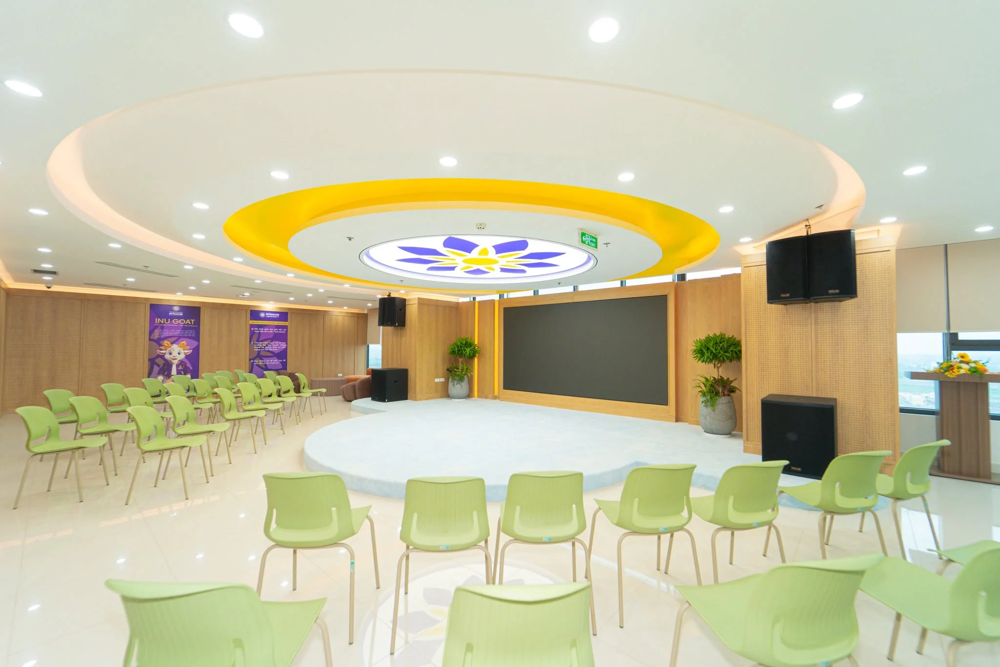 giang duong intracom 1