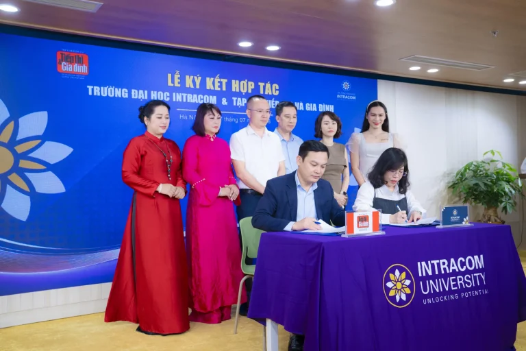 Tạp chí Tiếp thị & Gia đình và Đại học Intracom ký kết hợp tác truyền thông