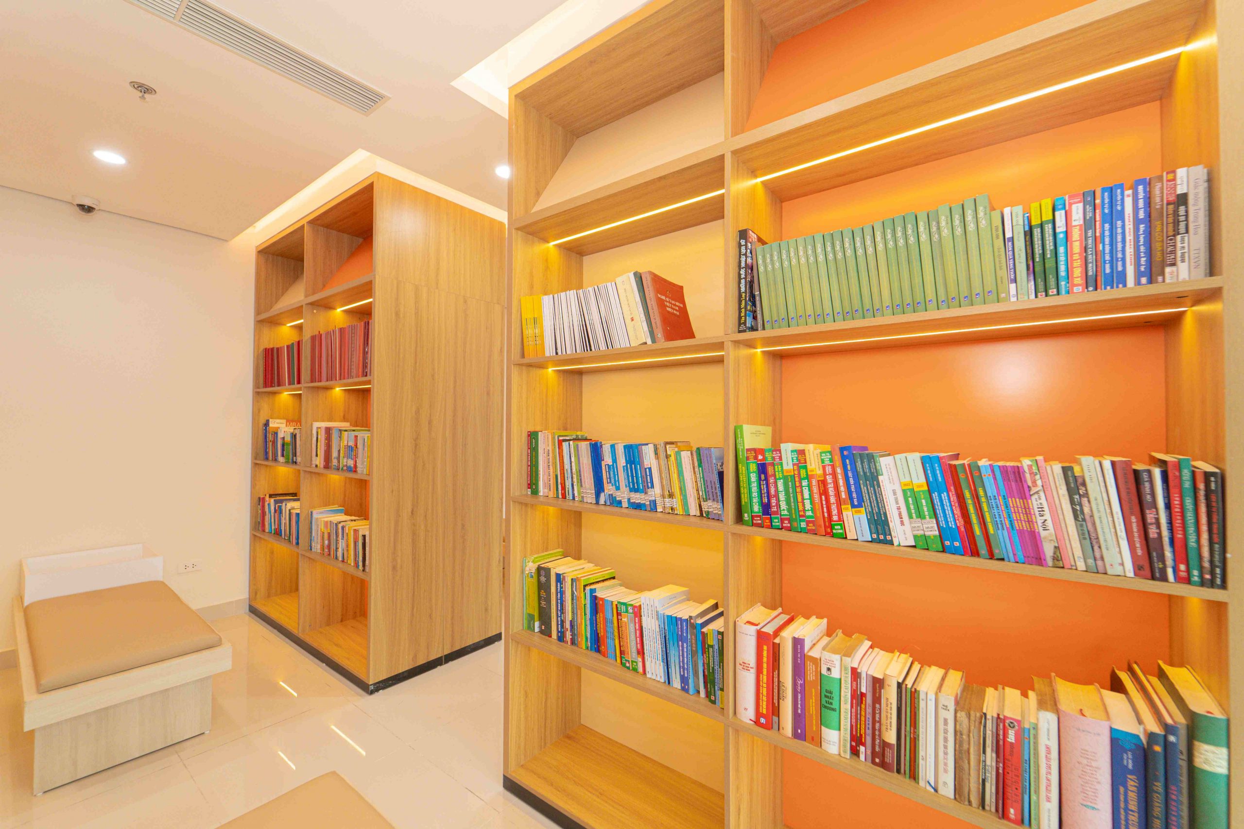 Đầu tư cho thư viện, đầu tư cho tri thức: Hướng đi nâng cao chất lượng đào tạo của Trường Đại học Intracom 5 Đầu tư cho thư viện, đầu tư cho tri thức: Hướng đi nâng cao chất lượng đào tạo của Trường Đại học Intracom