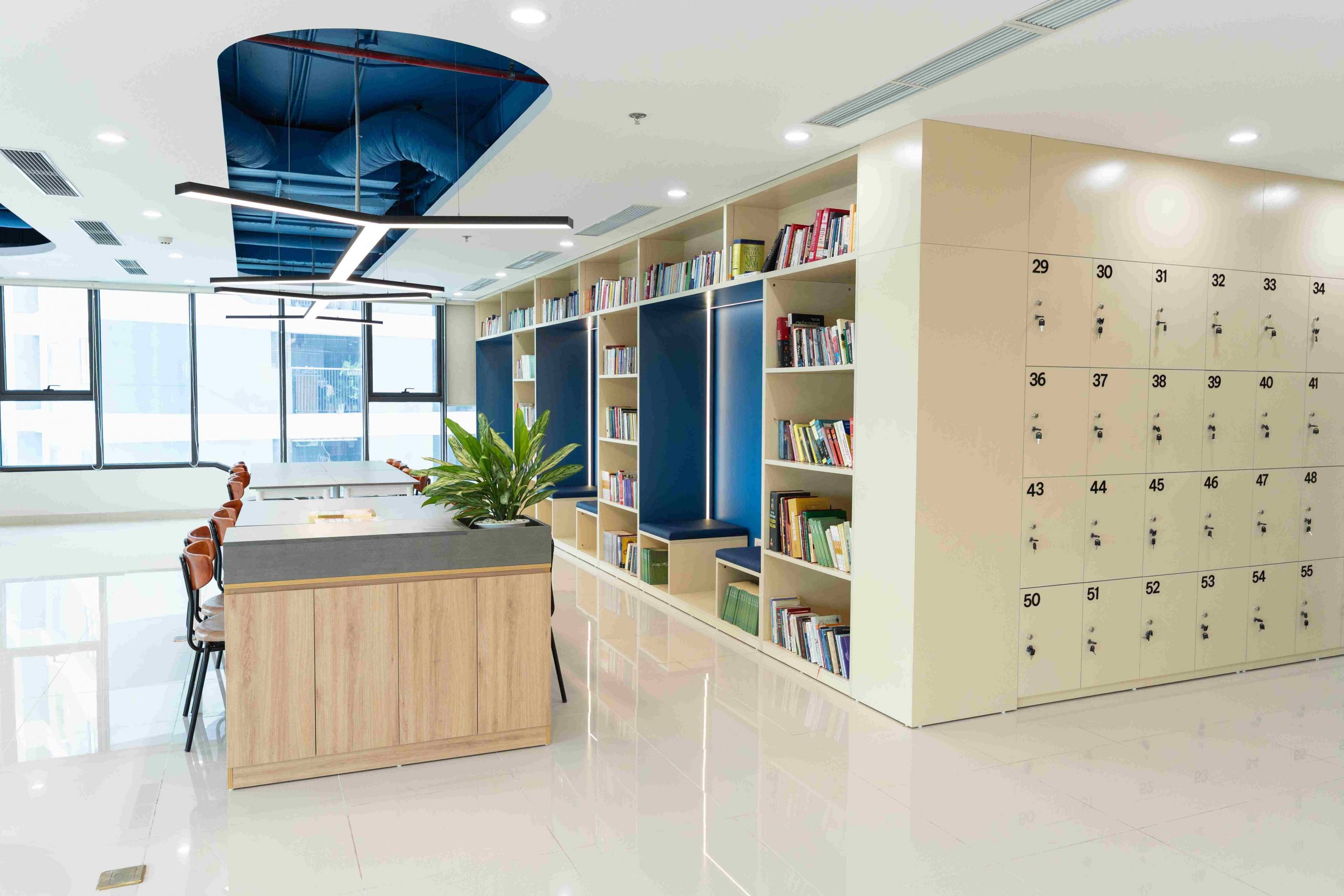 Đầu tư cho thư viện, đầu tư cho tri thức: Hướng đi nâng cao chất lượng đào tạo của Trường Đại học Intracom 10 thu vien 4 1 scaled