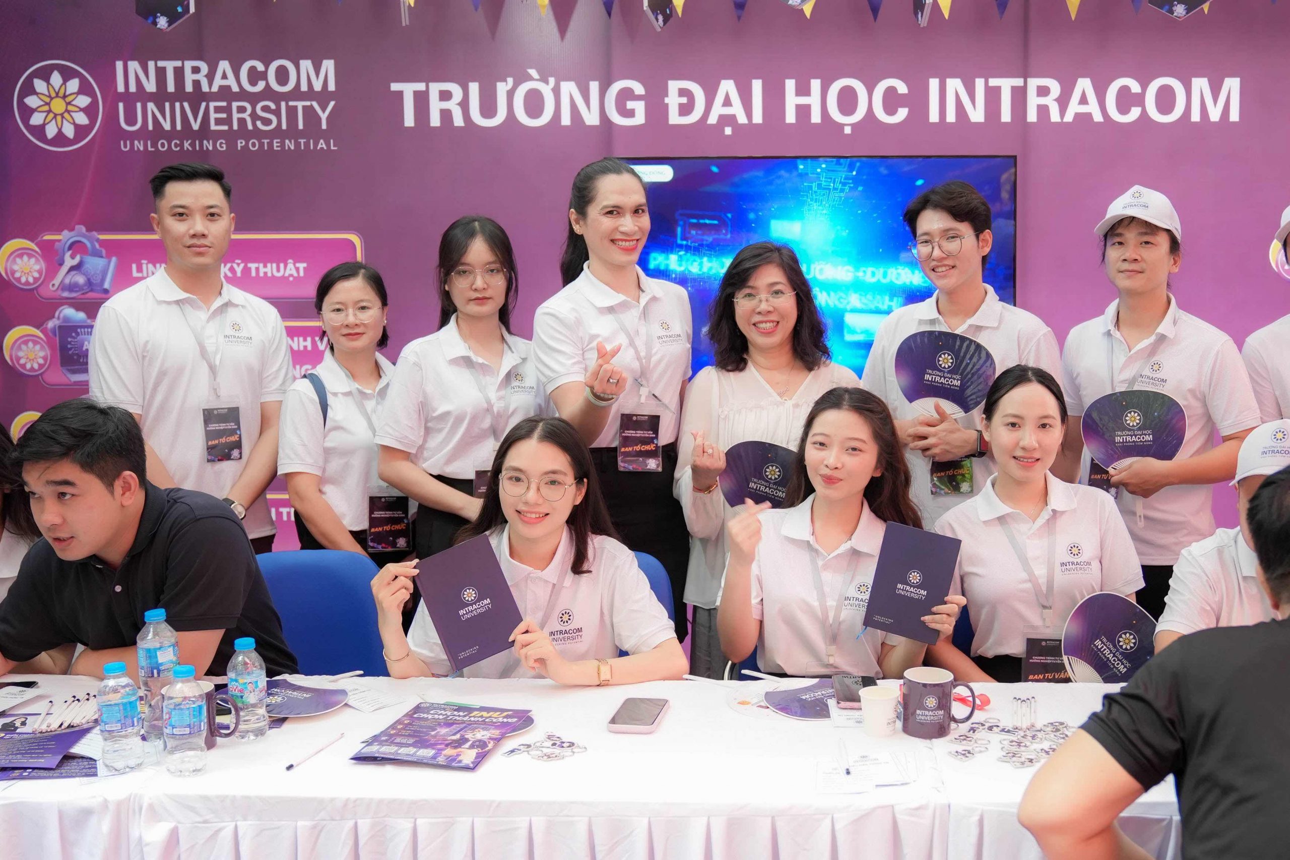 Trường Đại học Intracom đồng hành cùng thí sinh tại Ngày hội Lựa chọn nguyện vọng xét tuyển đại học, cao đẳng năm 2026 4 truong dai hoc intracom dong hanh cung thi sinh tai ngay hoi lua chon nguyen vong xet tuyen dai hoc cao dang nam 2026 2