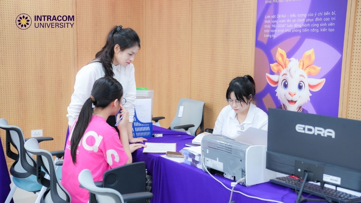 Chọn Trường Cho Con: Đừng Chỉ Nhìn Vào Điểm Chuẩn