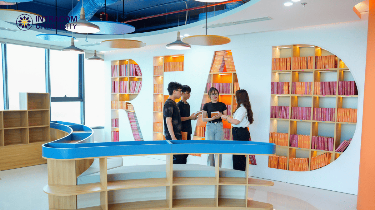 Openday Trường Đại học Intracom