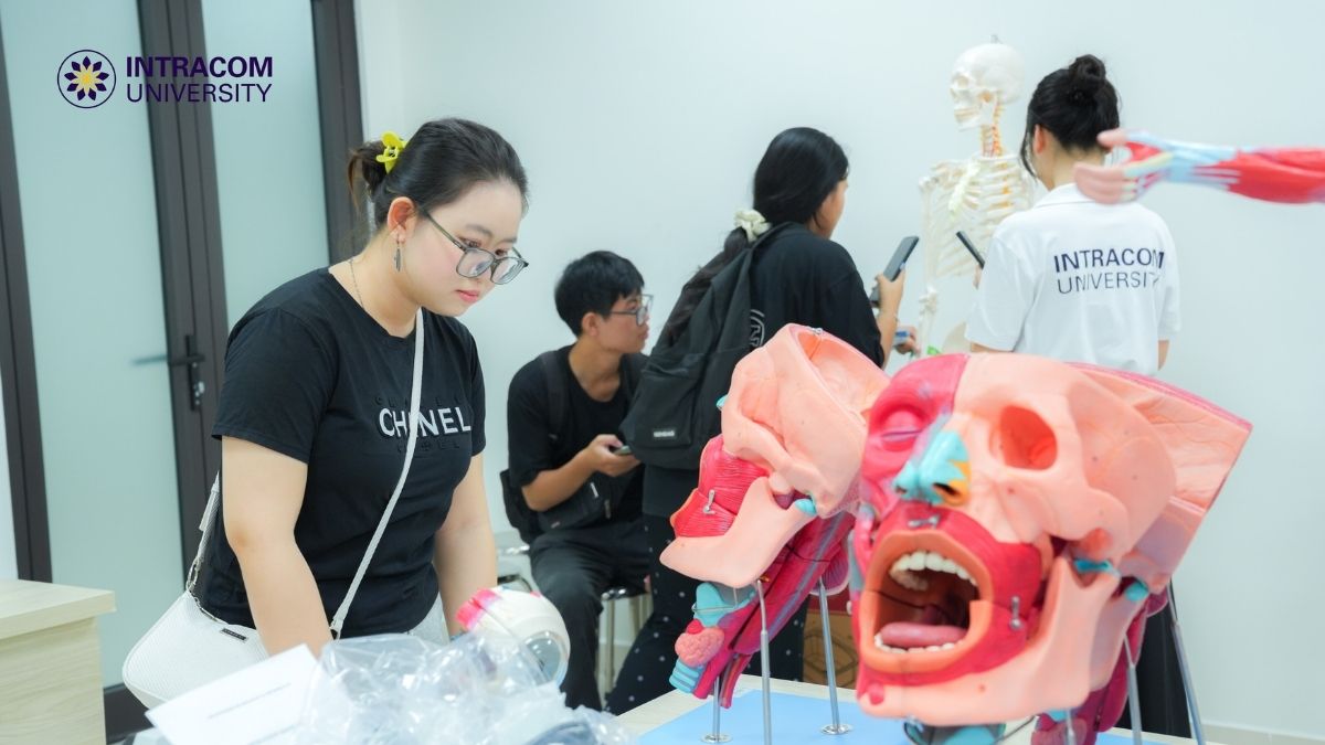 Rực Rỡ Và Bùng Nổ Cùng Bước Chân 2k8 Tại Ngày Hội Open Day 8/8! 9 Rực Rỡ Và Bùng Nổ Cùng Bước Chân 2k8 Tại Ngày Hội Open Day 8/8!