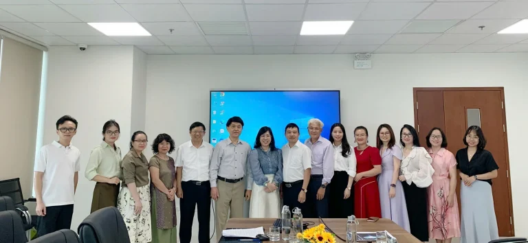 Tạp chí Pháp luật và Phát triển làm việc với Trường Đại học Intracom, thúc đẩy hợp tác trong nghiên cứu khoa học