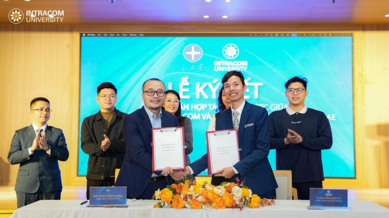 Trường Đại học, Intracom đón đầu đào tạo phi công drone và robot công nghệ cao