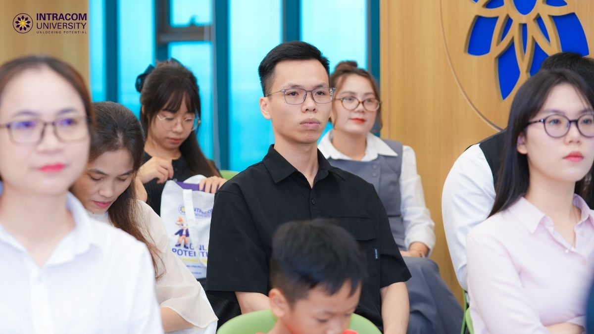 Trường Đại Học Intracom Khai Giảng Chương Trình Đào Tạo Trình Độ Thạc Sĩ Năm Học 2025–2026 13 Anh Nguyễn Minh Hải tân Thạc sĩ ngành Quản trị kinh doanh khóa K06