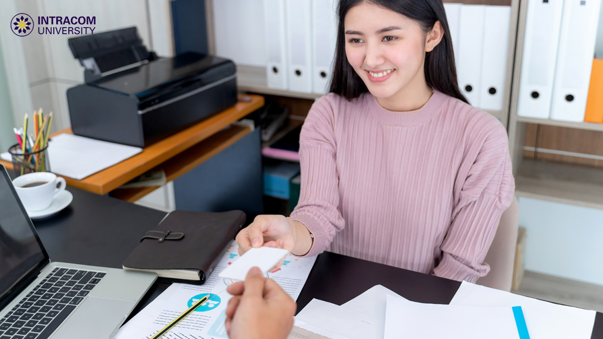 Bí kíp săn việc làm cho sinh viên ngành tài chính ngân hàng: 3 kênh tuyển dụng uy tín không thể bỏ qua 2 viec lam cho sinh vien nganh tai chinh ngan hang